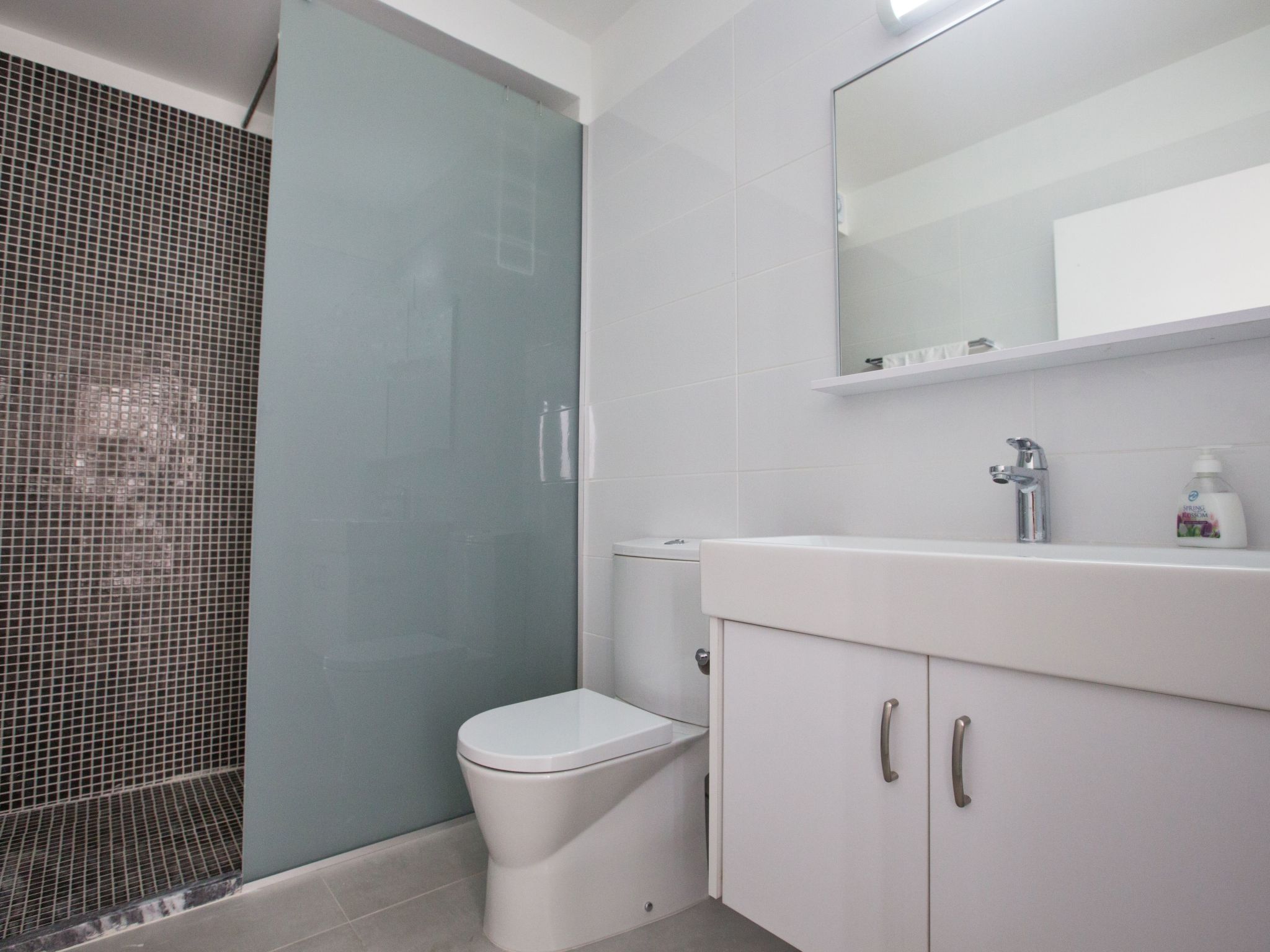 Wunderschöne, geräumige Ferienvilla mit BBQ-Image-tags.info