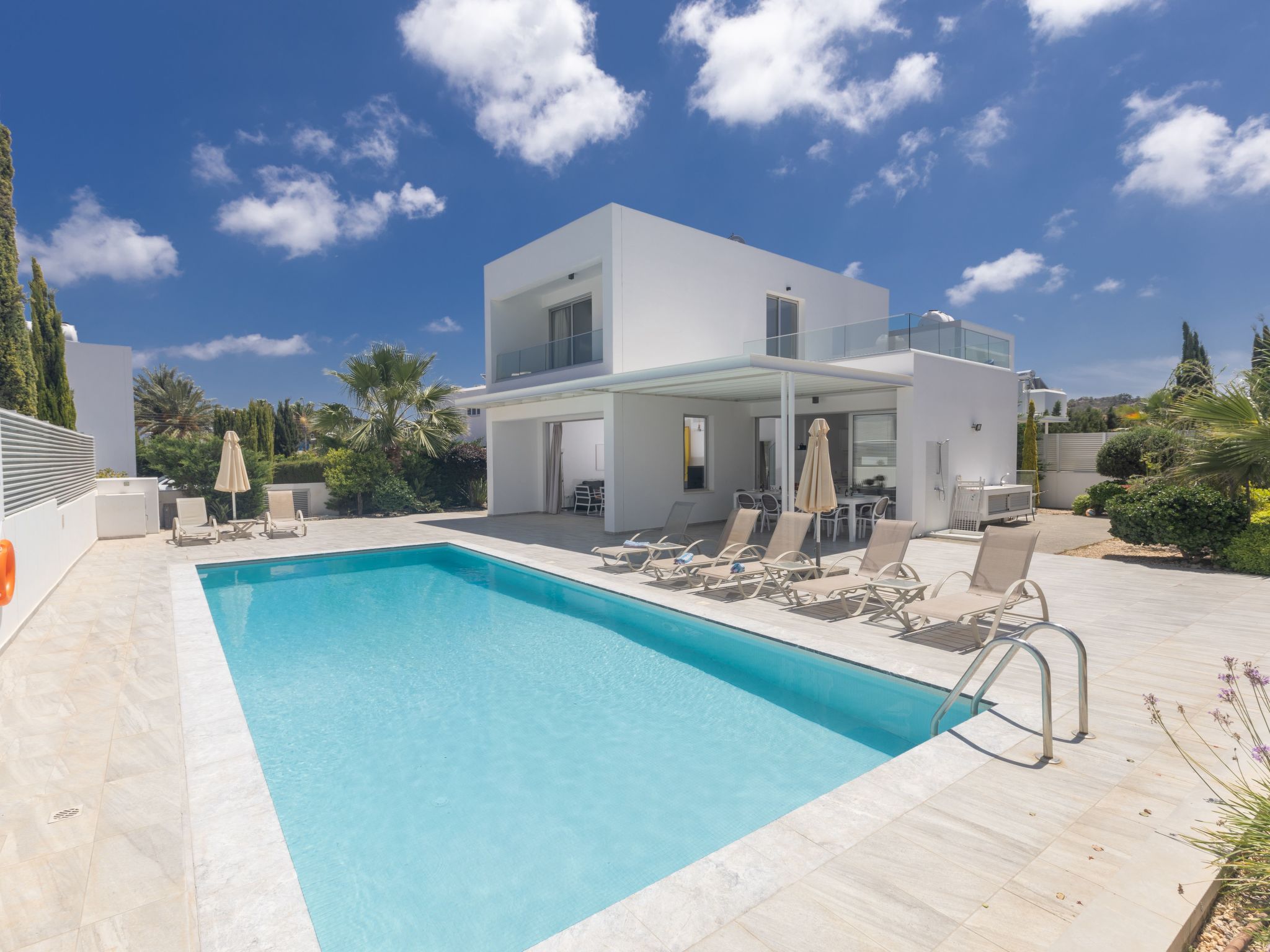 Greco Villa CCV4. 5-Schlafzimmer-Villa mit privatem Pool in Protaras Zentrum
