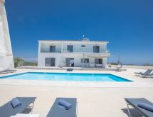 12-persoons vakantiehuis met privézwembad in Paralimni - thumbnail 4