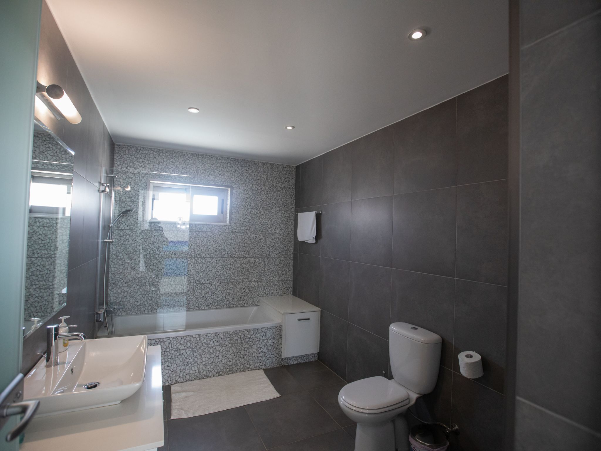 Geräumiges Ferienhaus für 12 Personen in Paralini-Image-tags.info