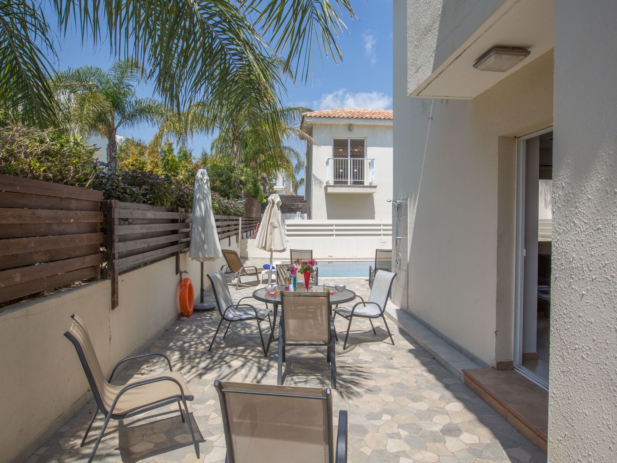 Moderne Ferienvilla PV5 mit großem Garten-Image-tags.info