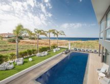 10-persoons vakantiehuis met privézwembad in centrum Paralimni - thumbnail 4