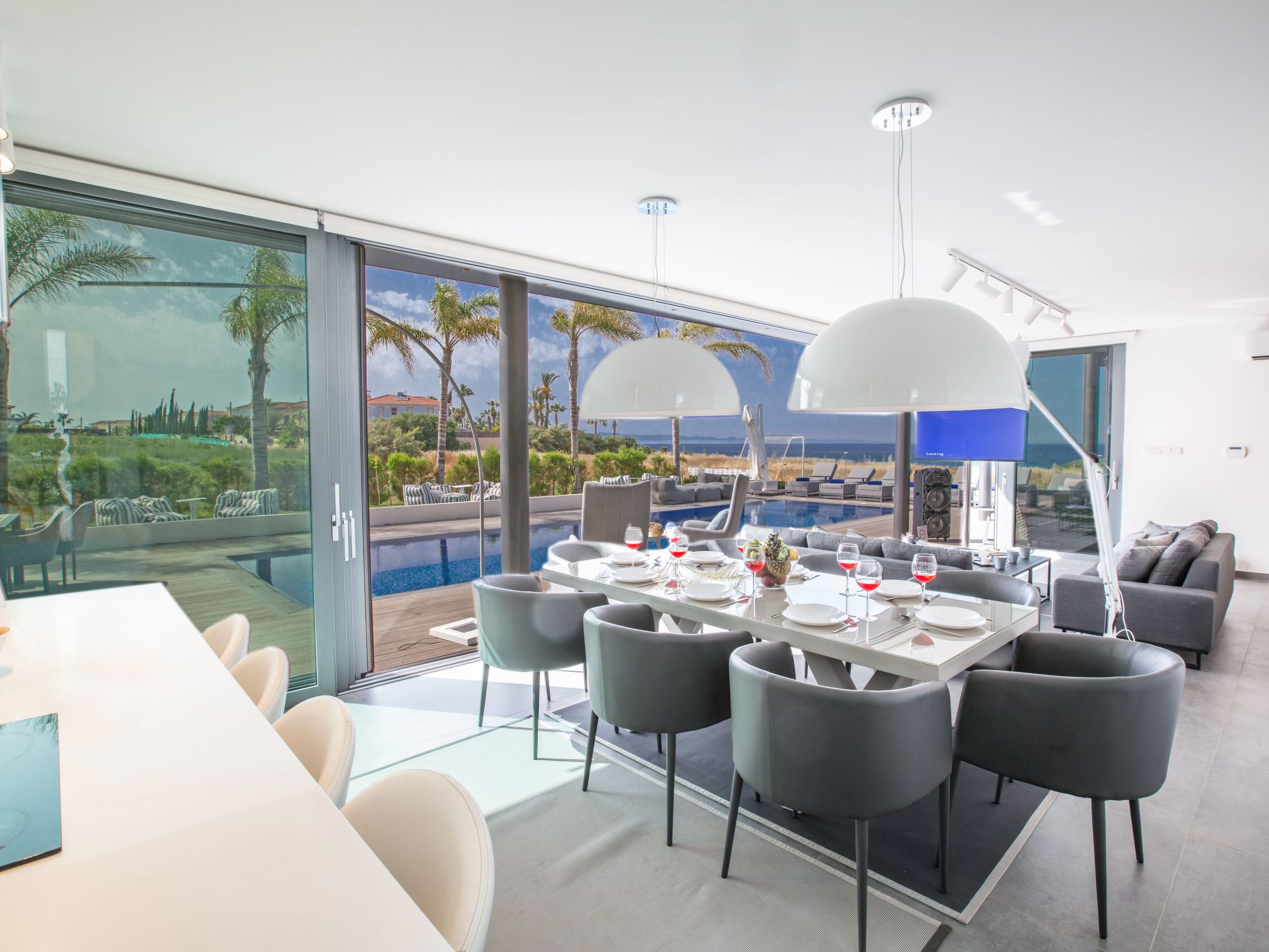 Haus in Paralimni mit großem Patio-Image-tags.info