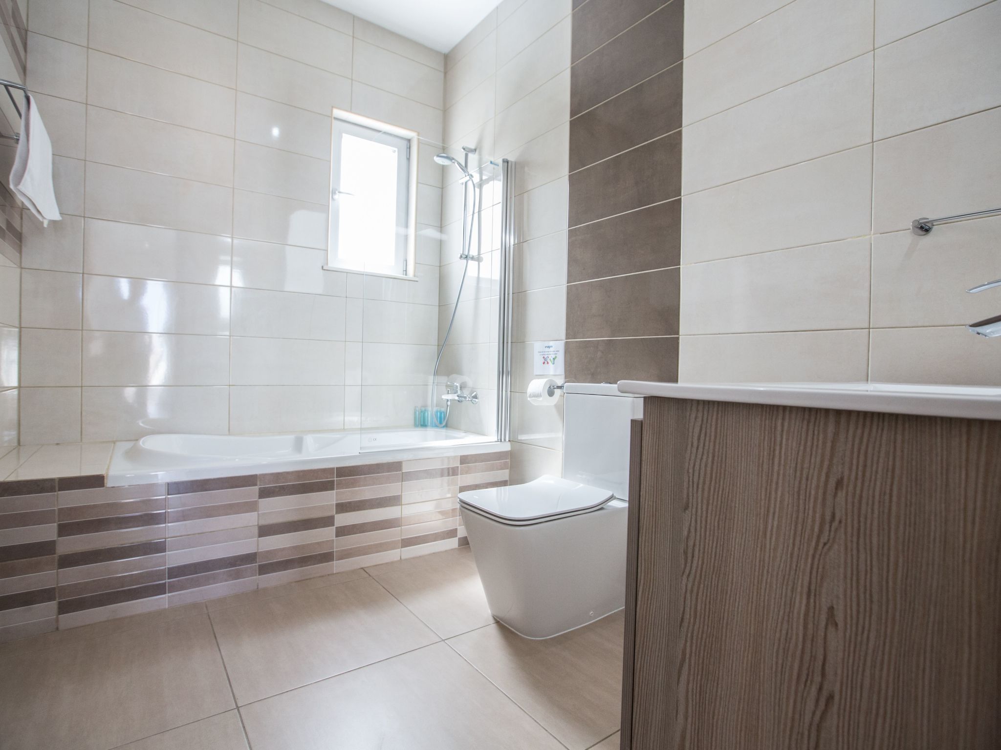 Schöne, topmoderne Ferienvilla auf Zypern-Image-tags.info