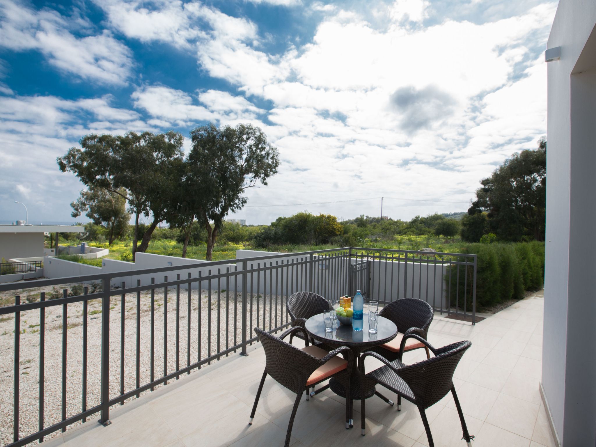 Schöne, topmoderne Ferienvilla auf Zypern-Image-tags.info