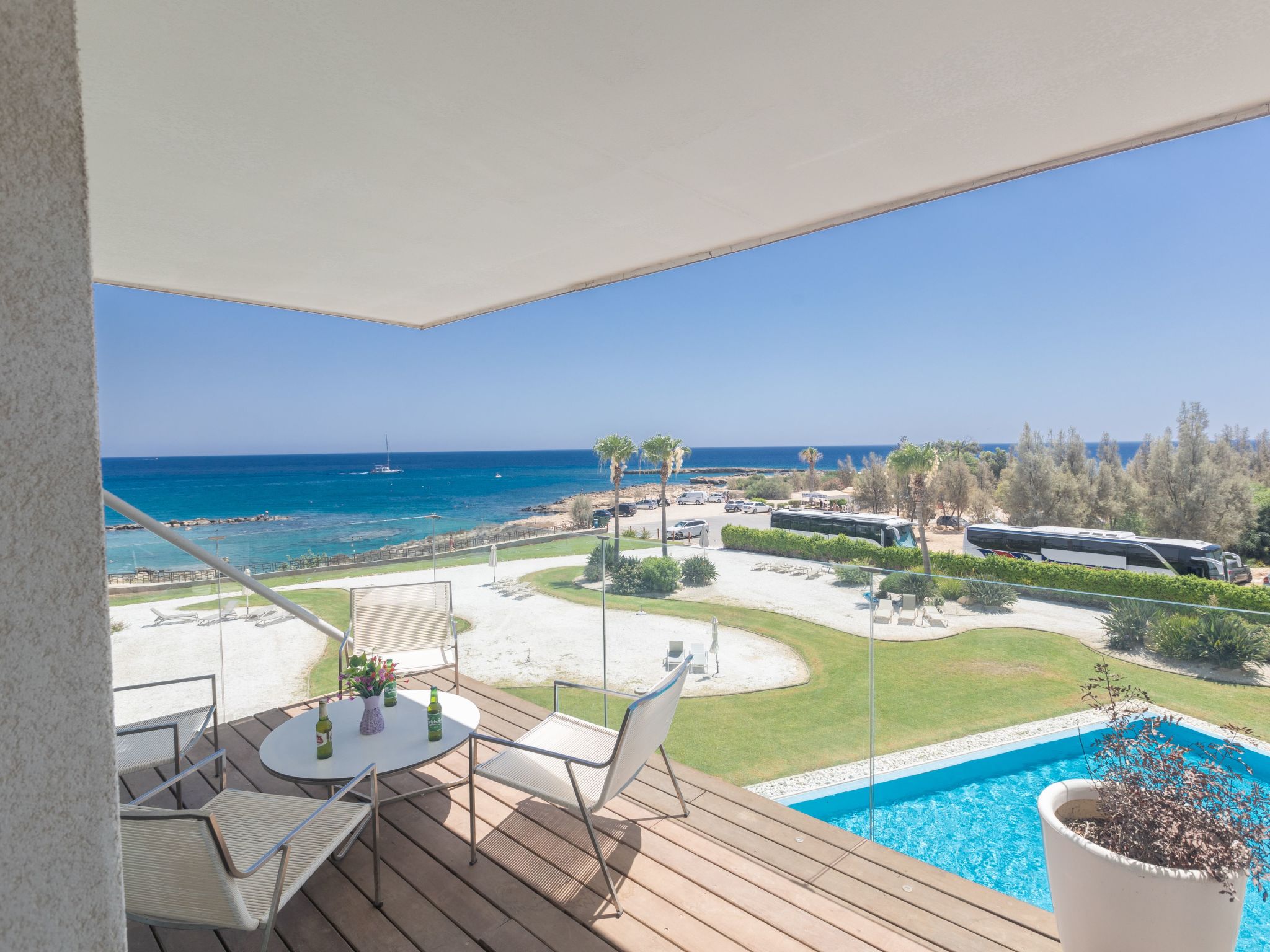 Luxuriöse Wohnung am Strand von Thalassa-Image-tags.info