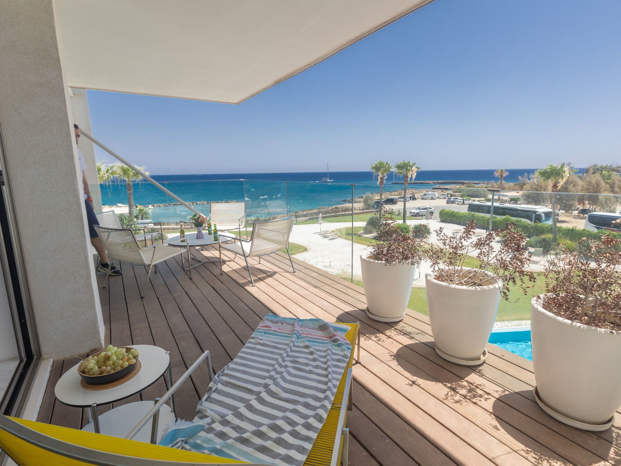 Luxuriöse Wohnung am Strand von Thalassa-Image-tags.info