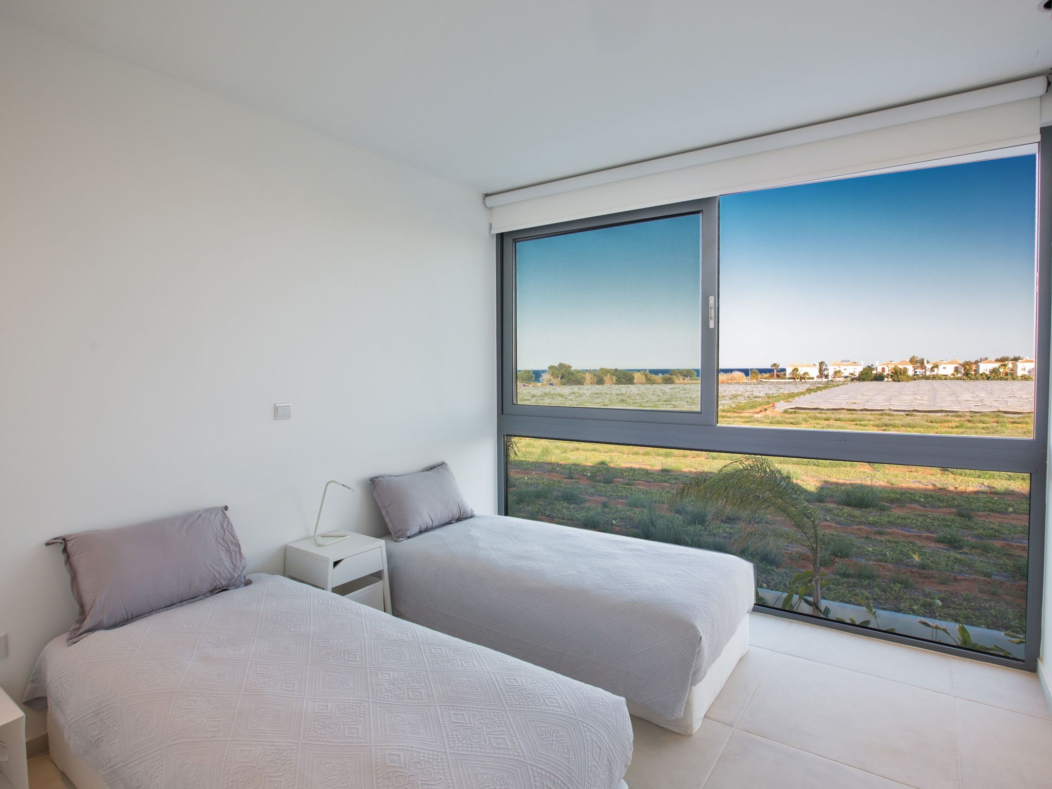 Neue, moderne 3-Schlafzimmer-Villa mit privatem Pool-Image-tags.info