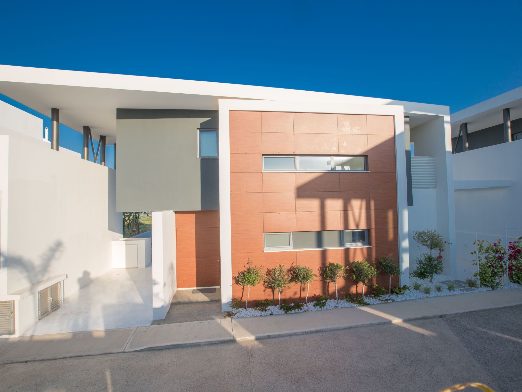 Neue, moderne 3-Schlafzimmer-Villa mit privatem Pool-Image-tags.info