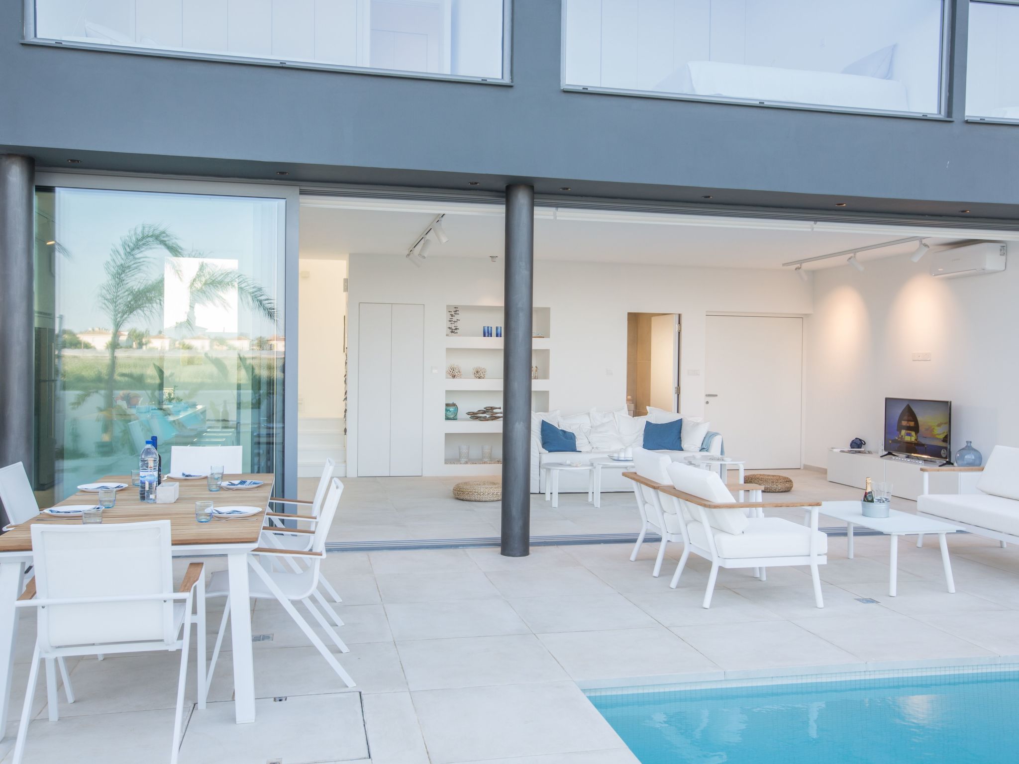 Neue, moderne 3-Schlafzimmer-Villa mit privatem Pool-Image-tags.info