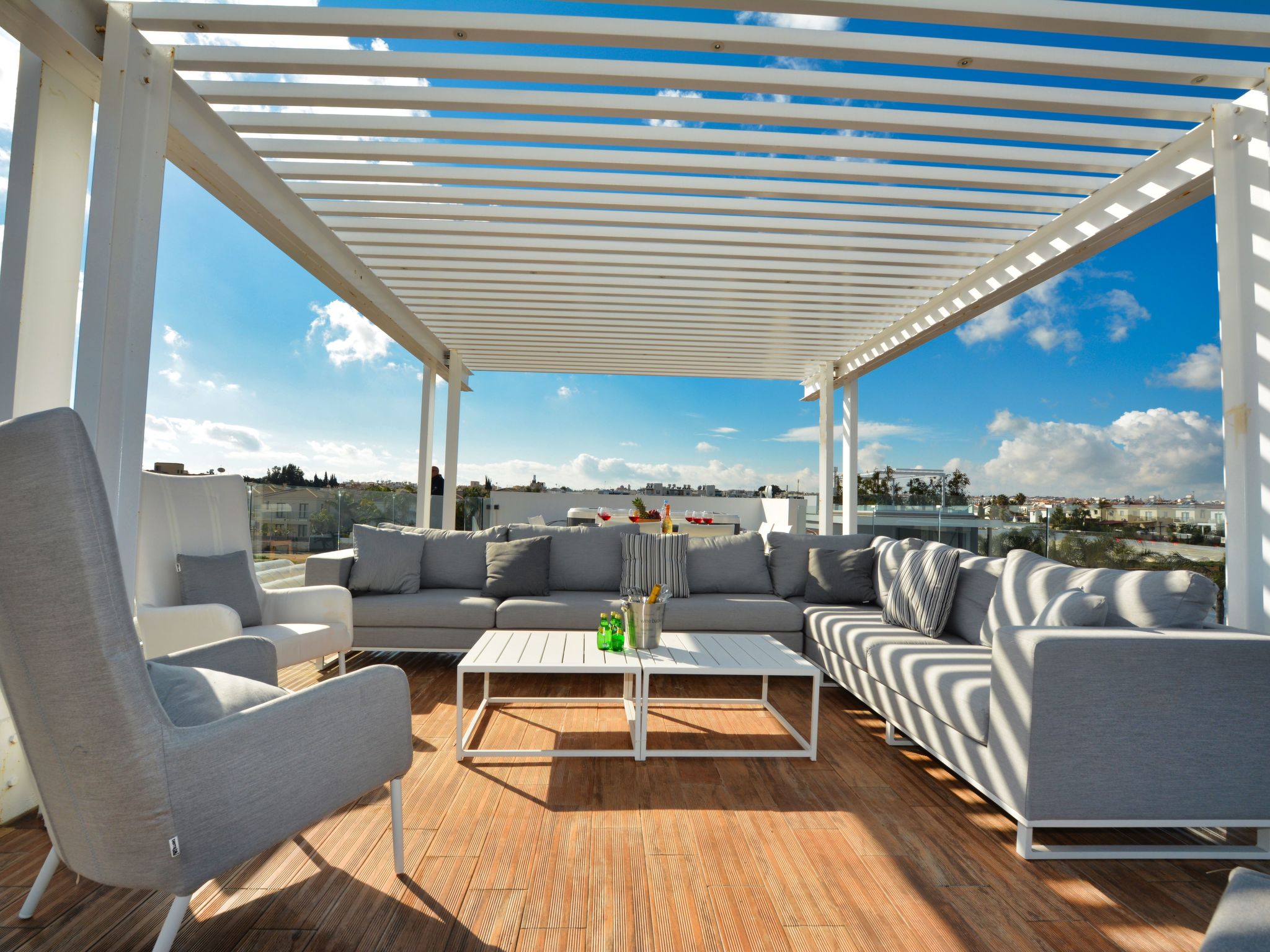 Protaras Ferienvilla mit privatem Pool, Whirlpool-Image-tags.info