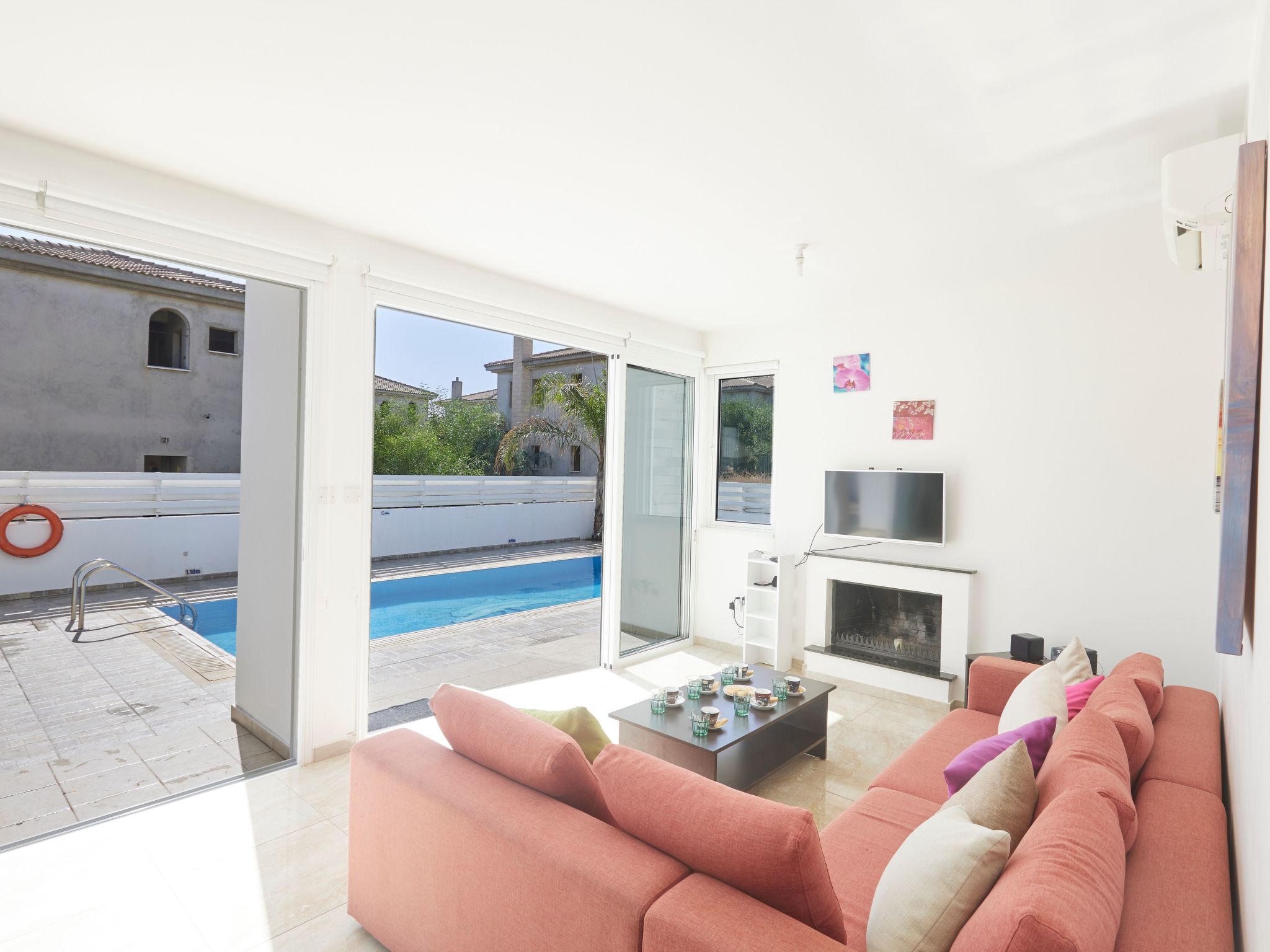 Villa Pearl PE17 in Paralimni mit privatem Parkplatz-Image-tags.info