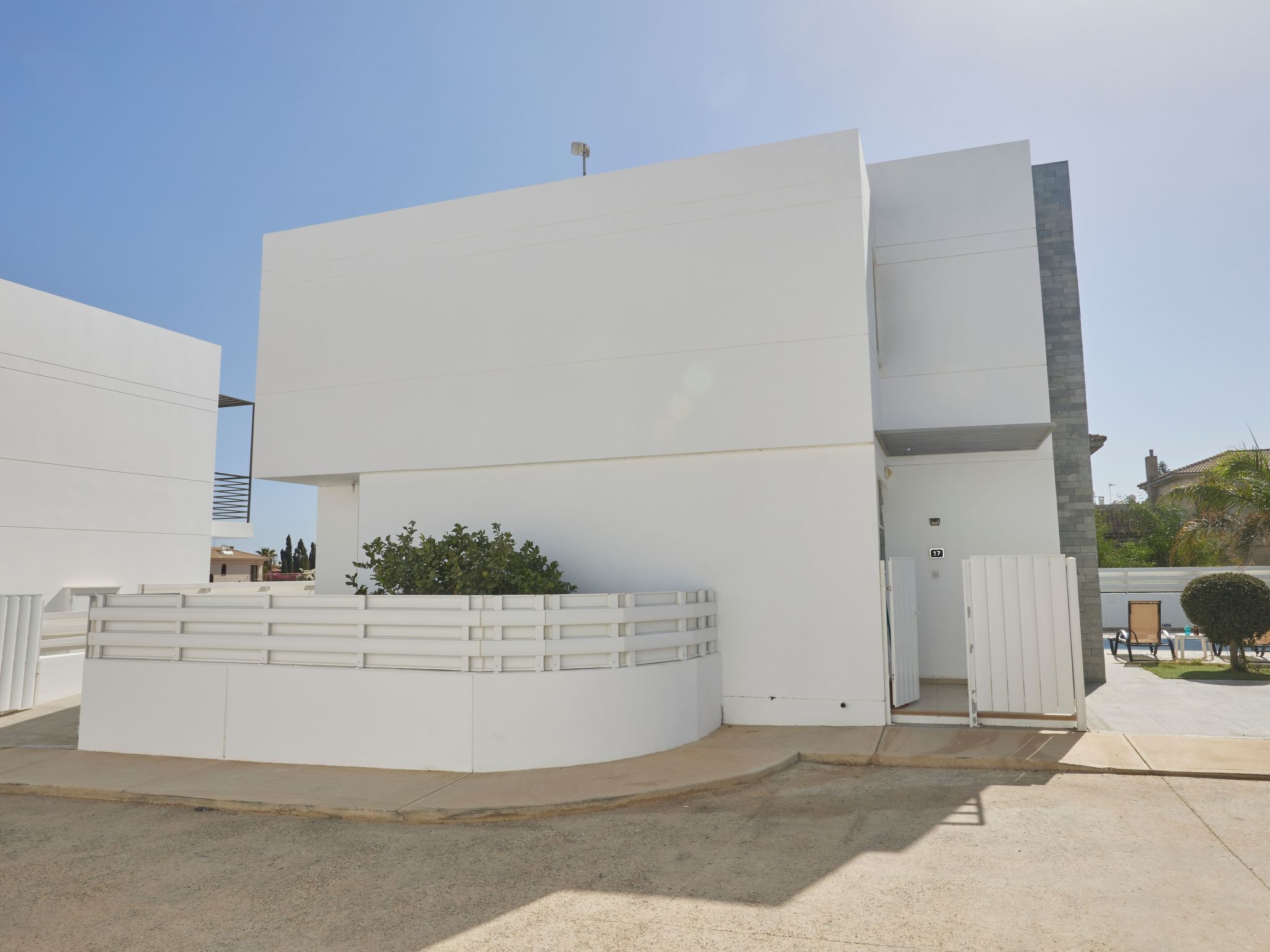 Villa Pearl PE17 in Paralimni mit privatem Parkplatz-Image-tags.info