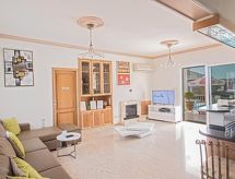 Vakantiehuis met open haard en privézwembad in Paralimni - thumbnail 6