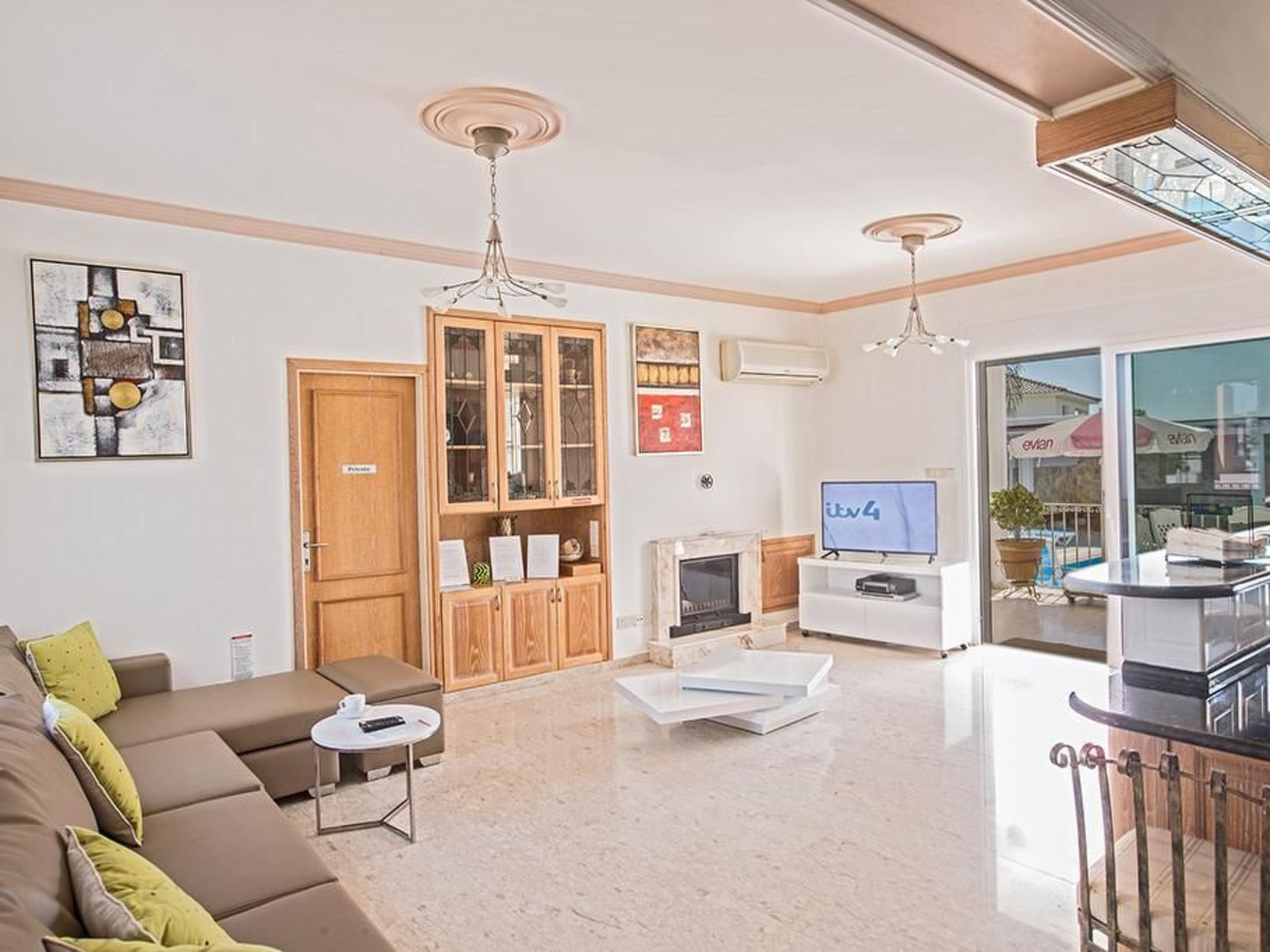 Familienvilla in Paralimni mit spektakulärer Aussicht-Image-tags.info