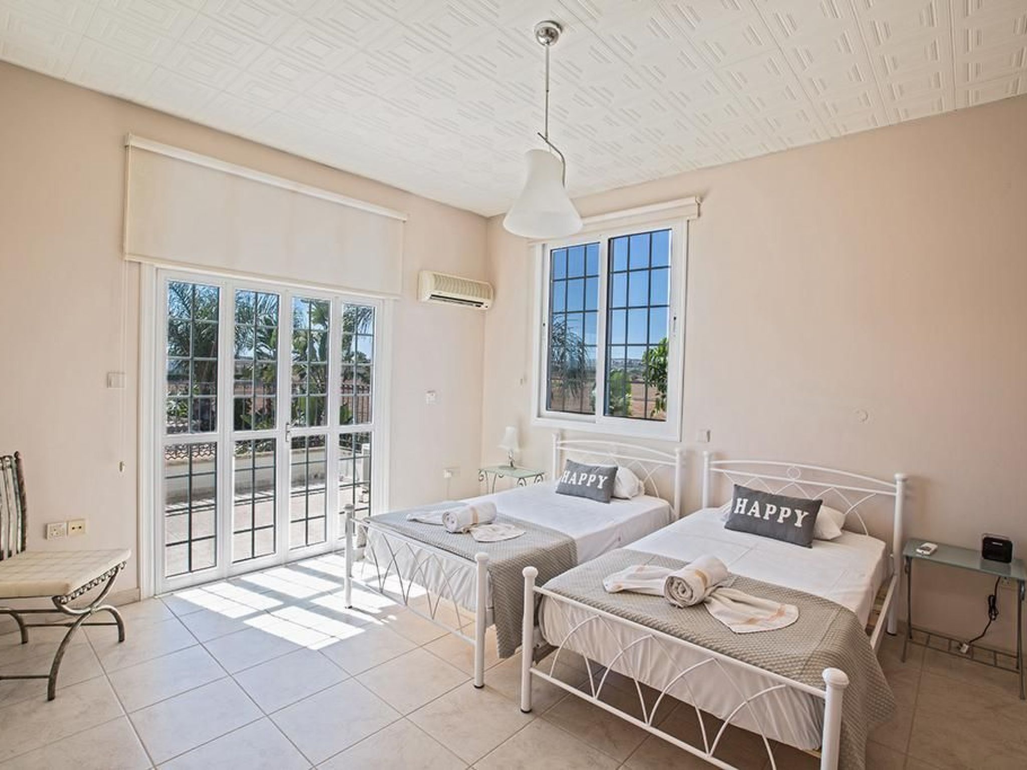 Familienvilla in Paralimni mit spektakulärer Aussicht-Image-tags.info