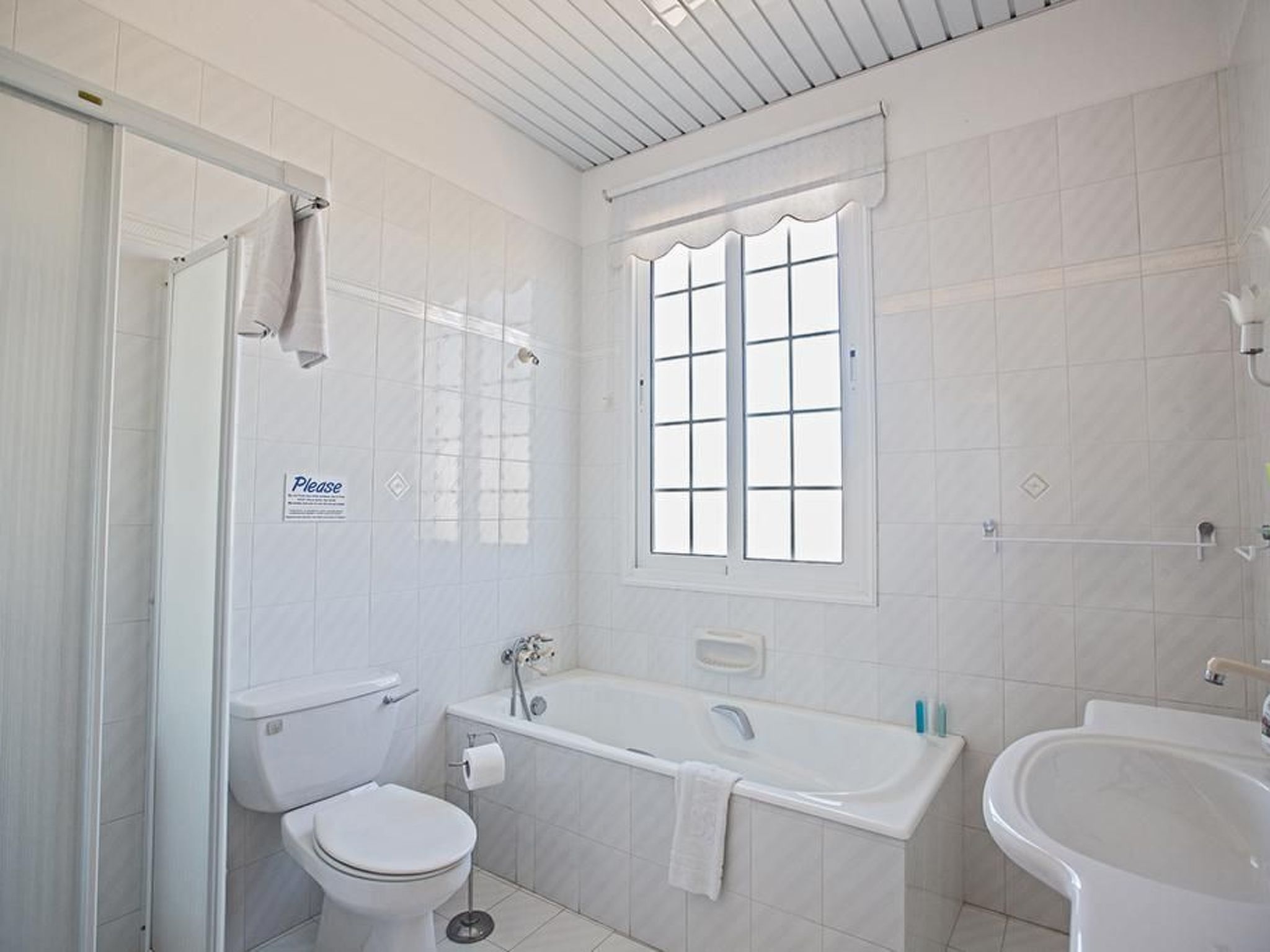 Familienvilla in Paralimni mit spektakulärer Aussicht-Image-tags.info