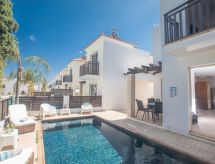 Vrijstaand vakantiehuis met privézwembad in centrum Paralimni · 5 pers. - thumbnail 3