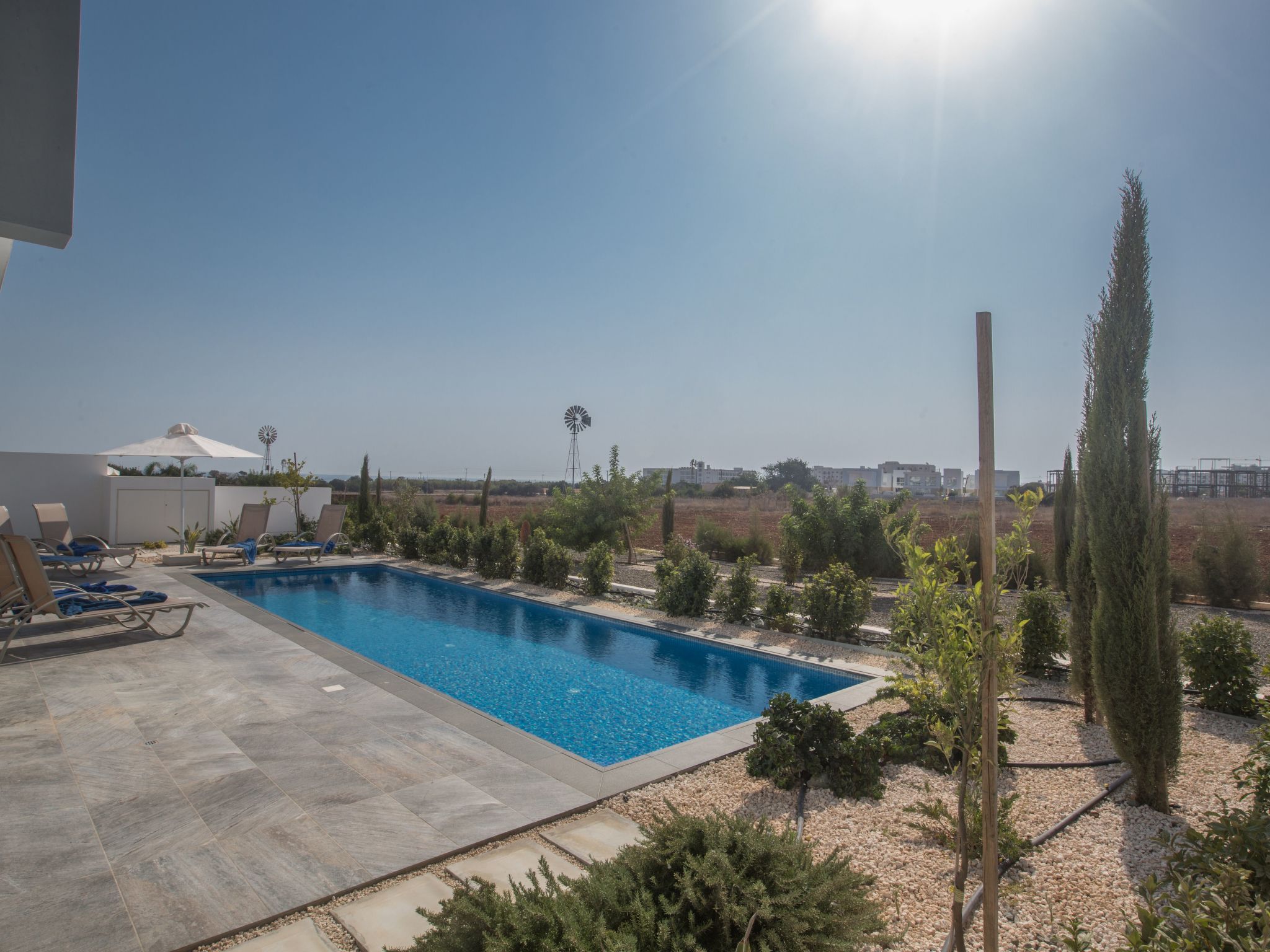 3-Schlafzimmer-Villa mit Pool in Protaras Zentrum-Image-tags.info