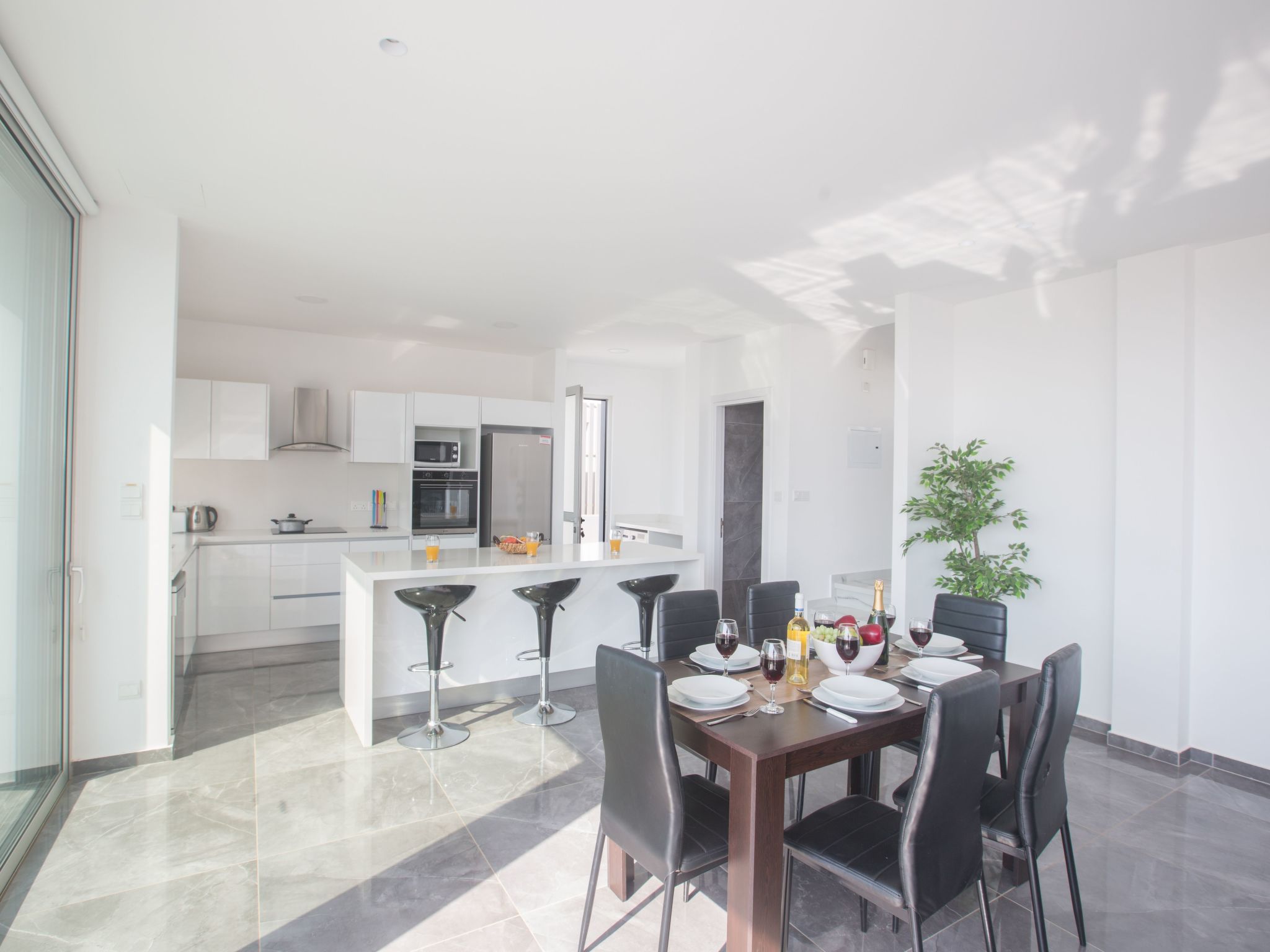 3-Schlafzimmer-Villa mit Pool in Protaras Zentrum-Image-tags.info