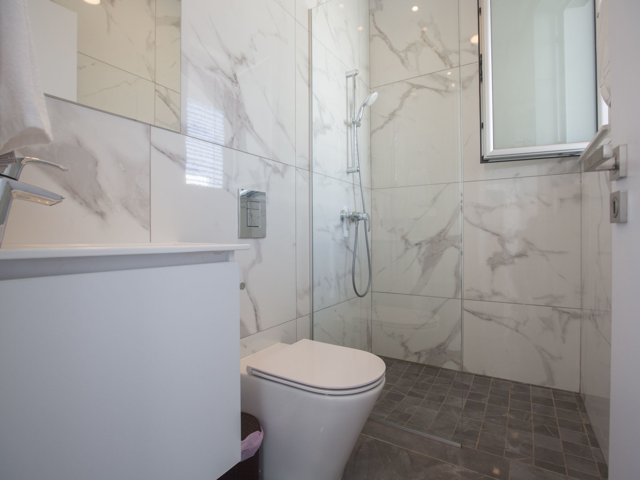 3-Schlafzimmer-Villa mit Pool in Protaras Zentrum-Image-tags.info