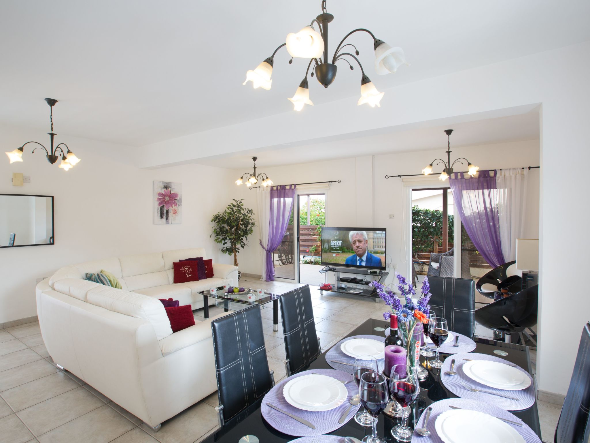 Geräumige Villa mit 3 Schlafzimmern und Pool in Protaras-Image-tags.info