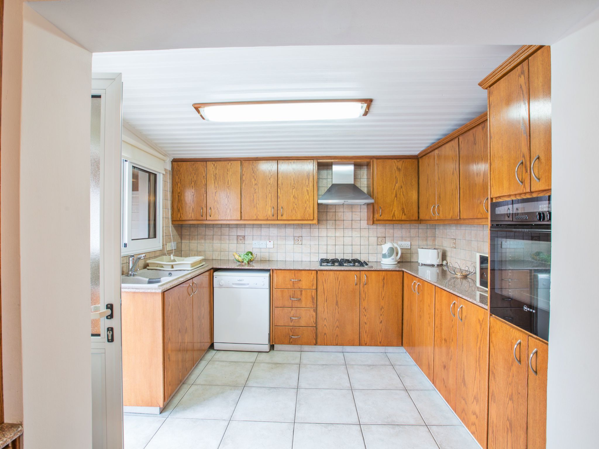 Geräumige Villa mit 3 Schlafzimmern und Pool in Protaras-Image-tags.info