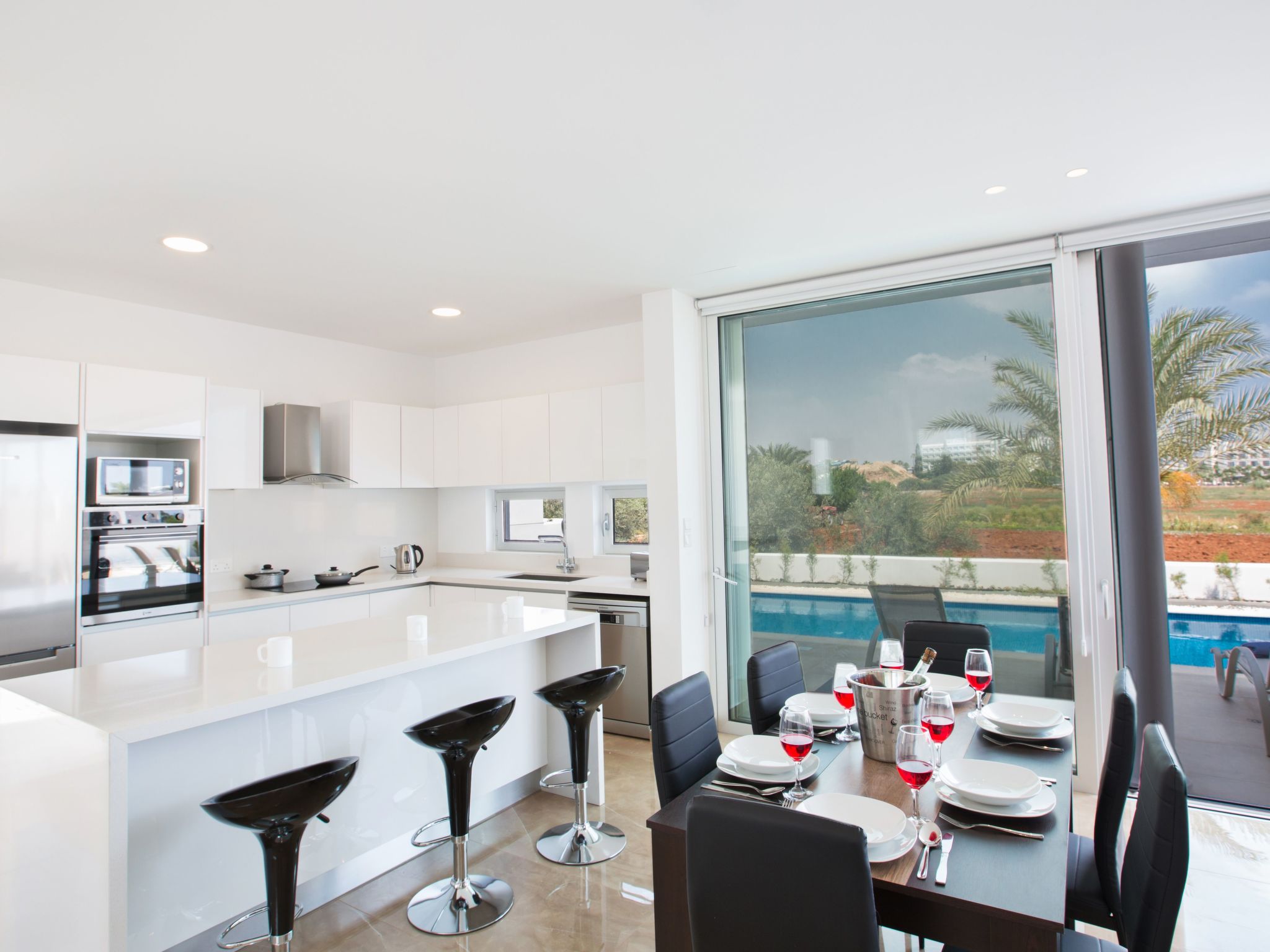 Neue 3-Schlafzimmer-Villa mit Pool in Protaras-Image-tags.info