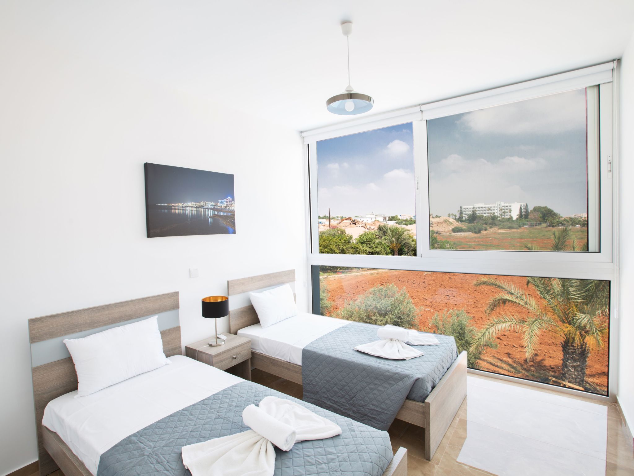 Neue 3-Schlafzimmer-Villa mit Pool in Protaras-Image-tags.info