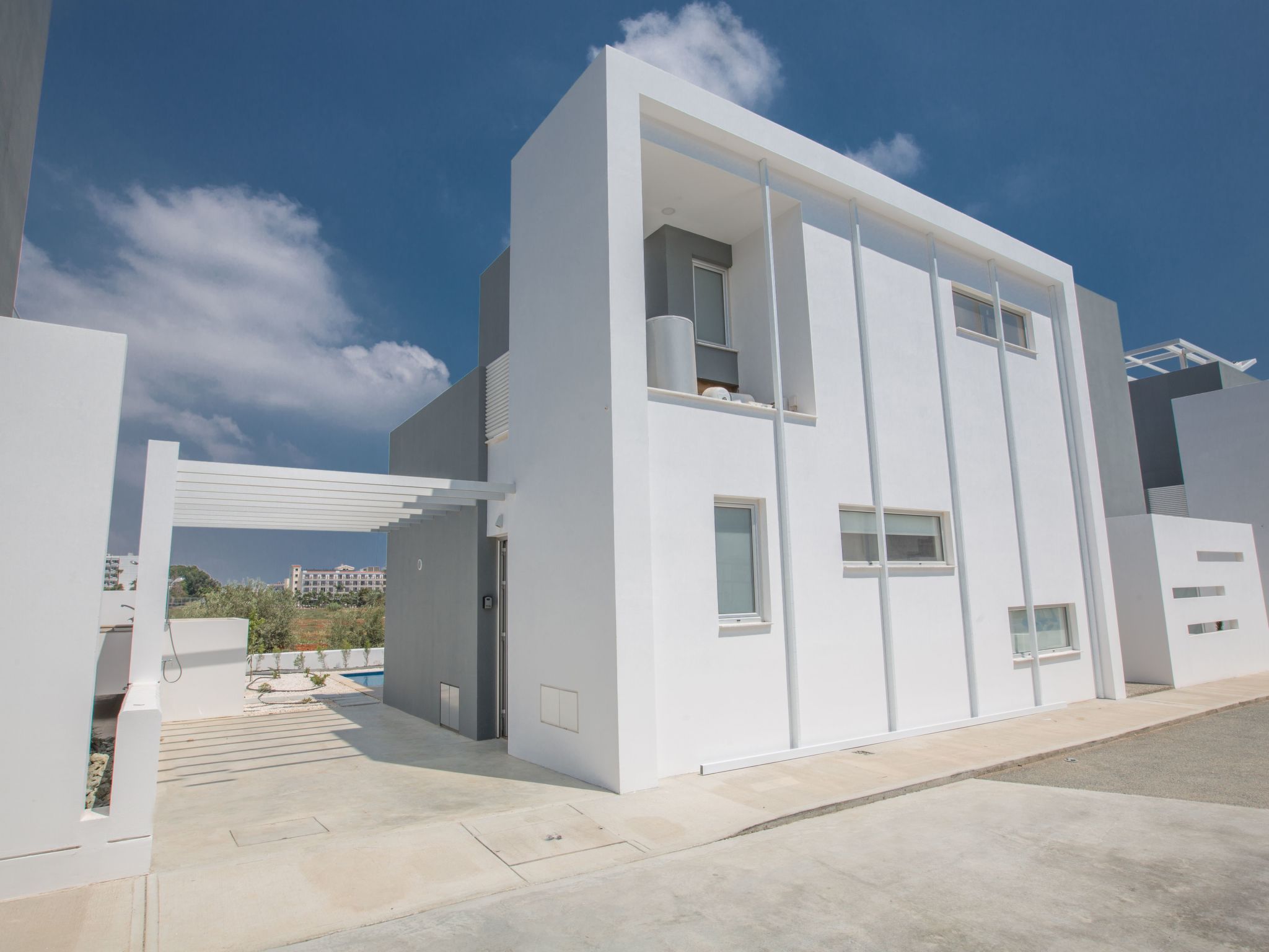 Neue 3-Schlafzimmer-Villa mit Pool in Protaras-Image-tags.info