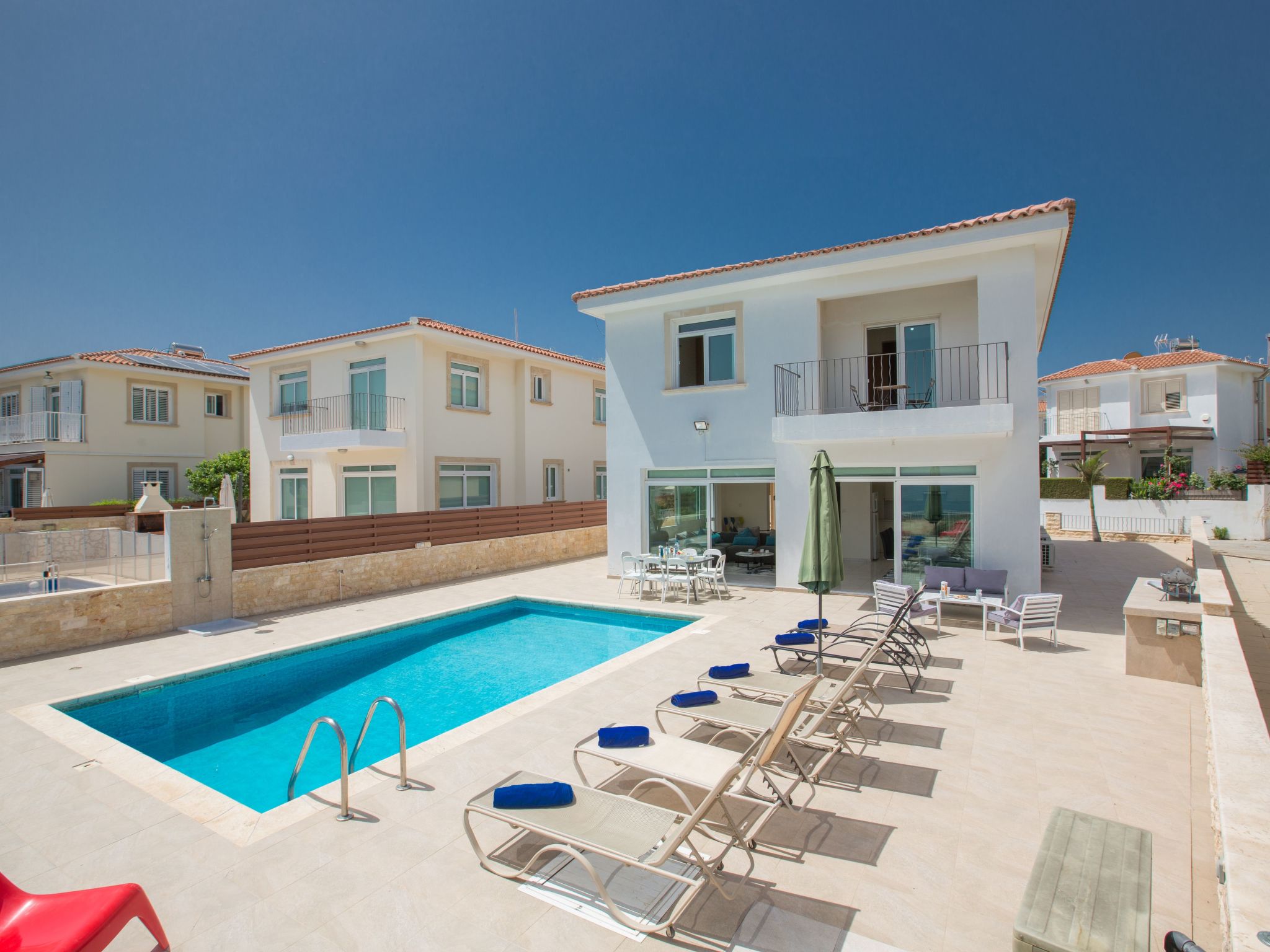 Schöne Villa direkt am Meer