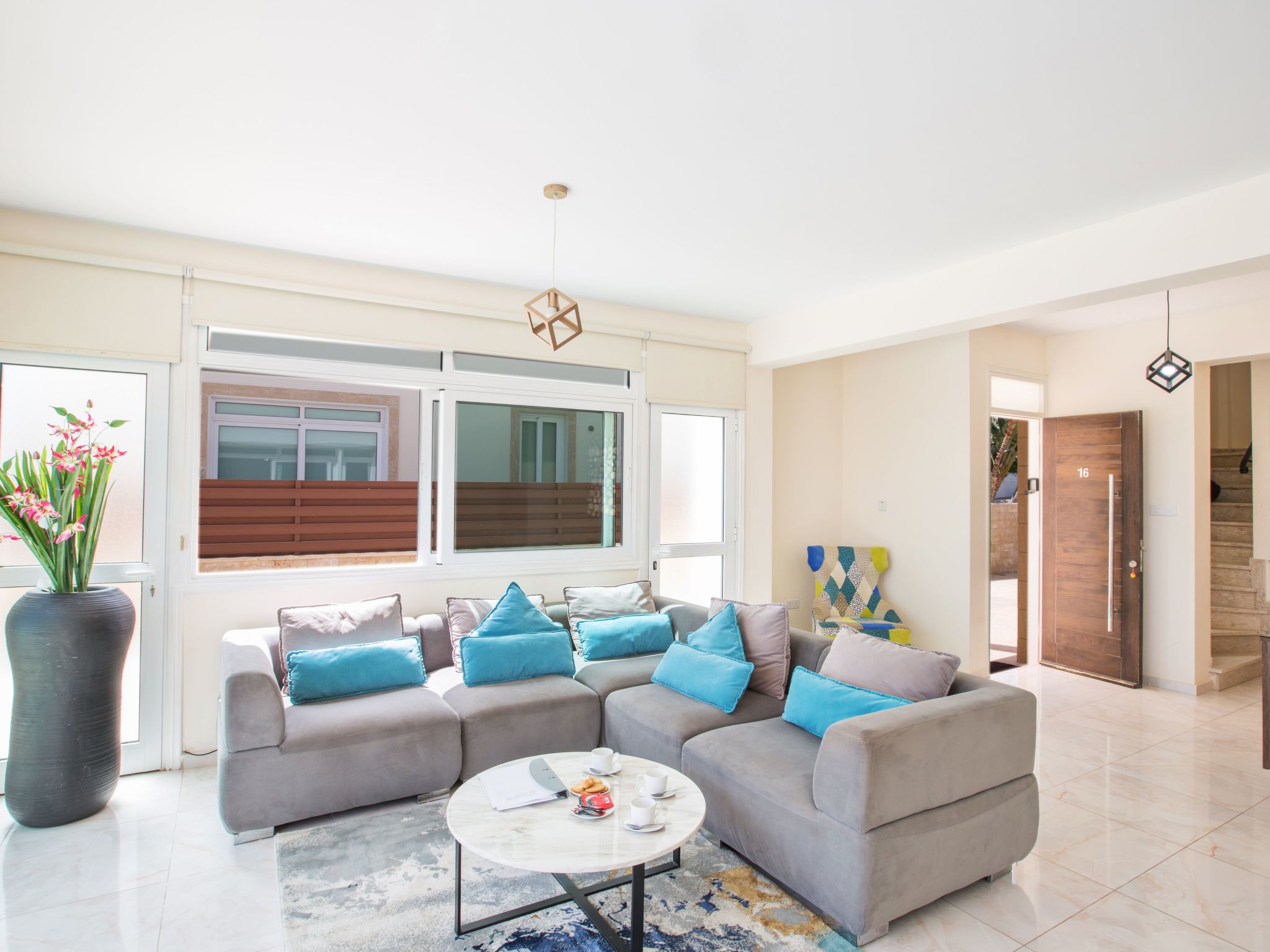 Schöne Villa direkt am Meer-Image-tags.info