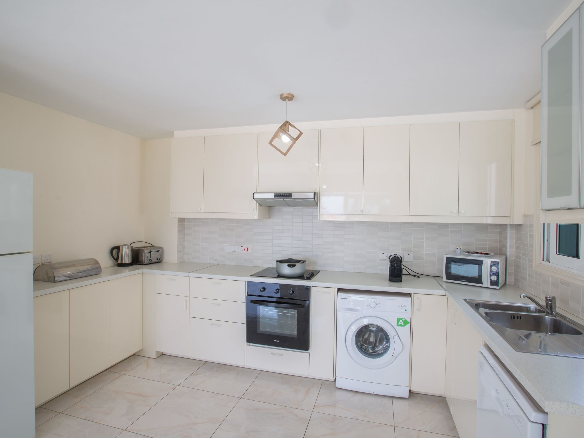 Schöne Villa direkt am Meer-Image-tags.info