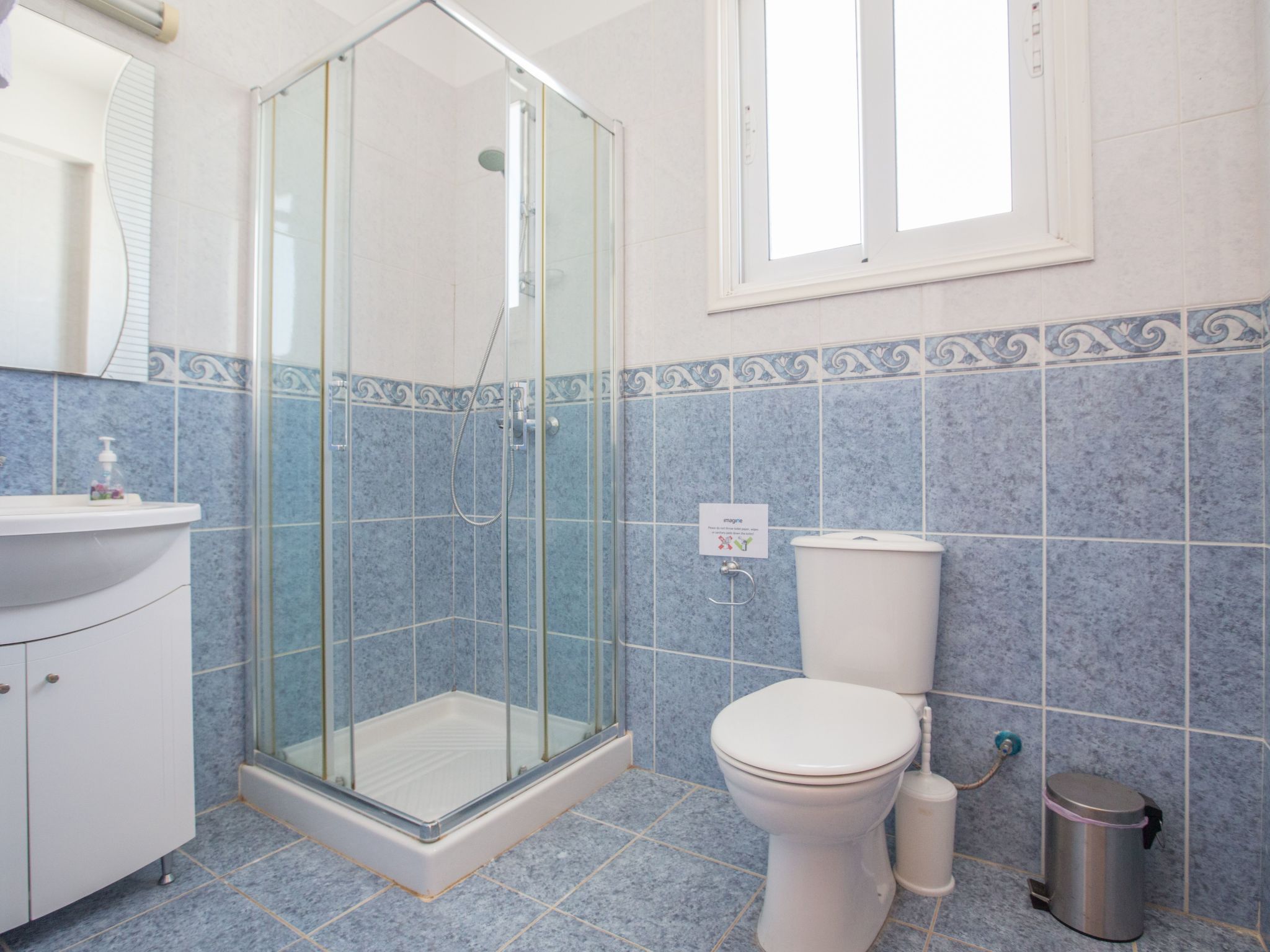 Schöne Villa direkt am Meer-Image-tags.info