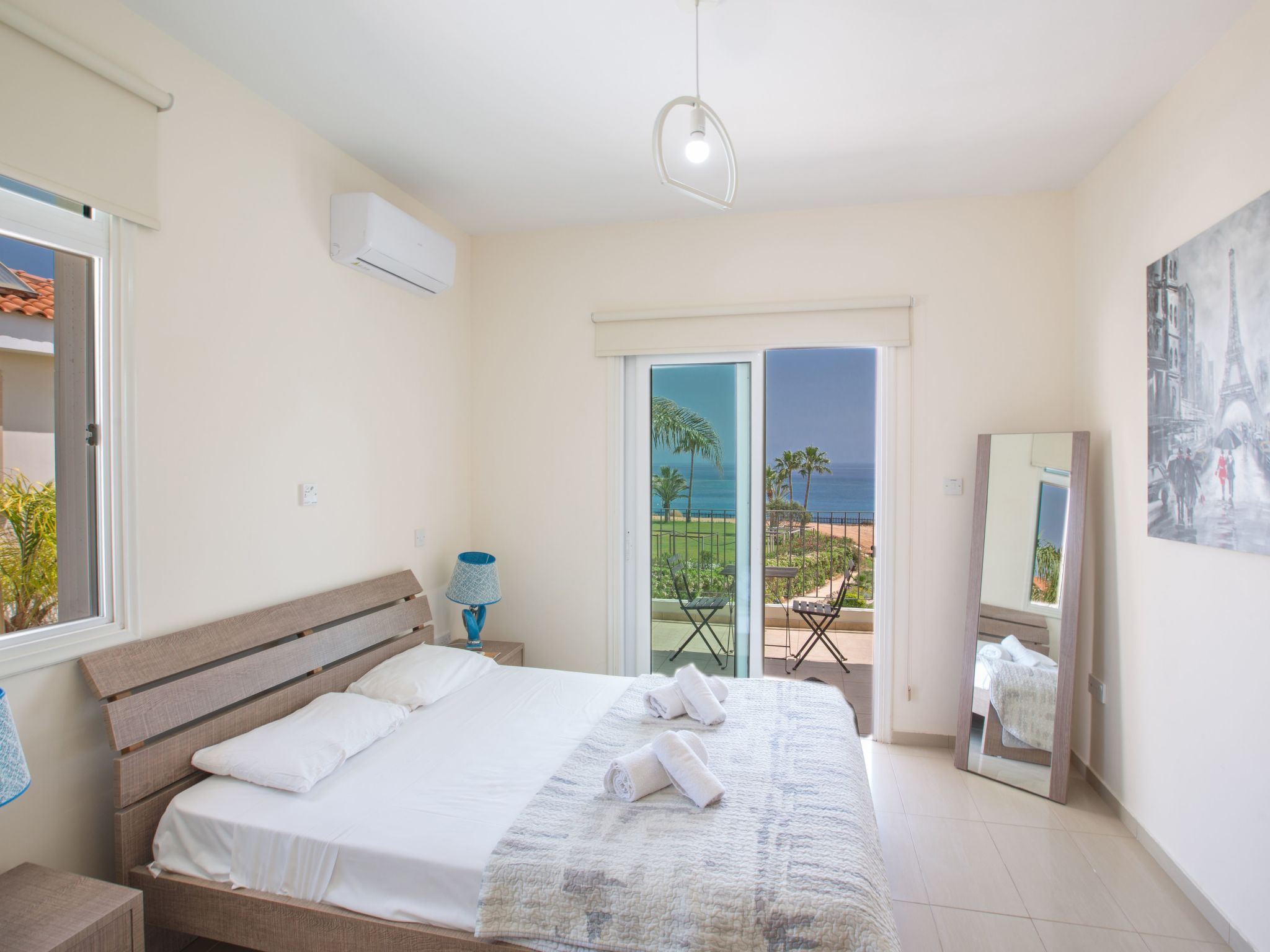 Schöne Villa direkt am Meer-Image-tags.info