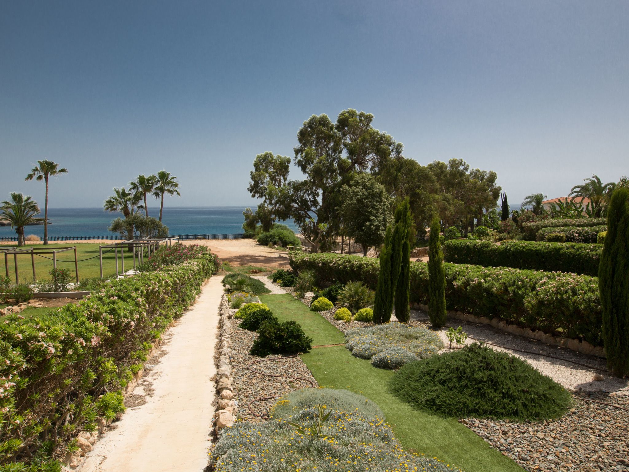 Schöne Villa direkt am Meer-Image-tags.info