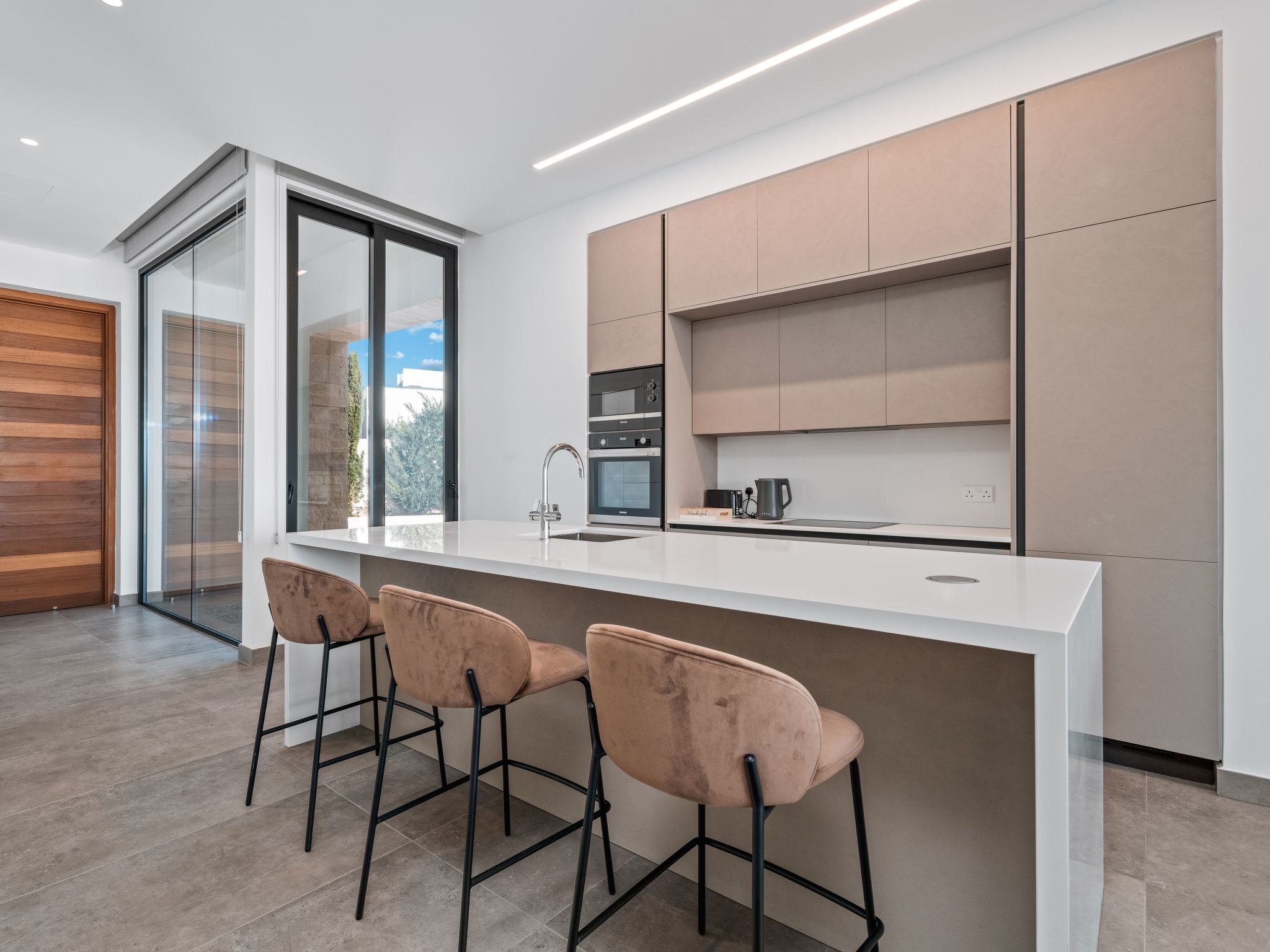 Photo of Periyiali Resort - Front Line Villa Chronos - 8