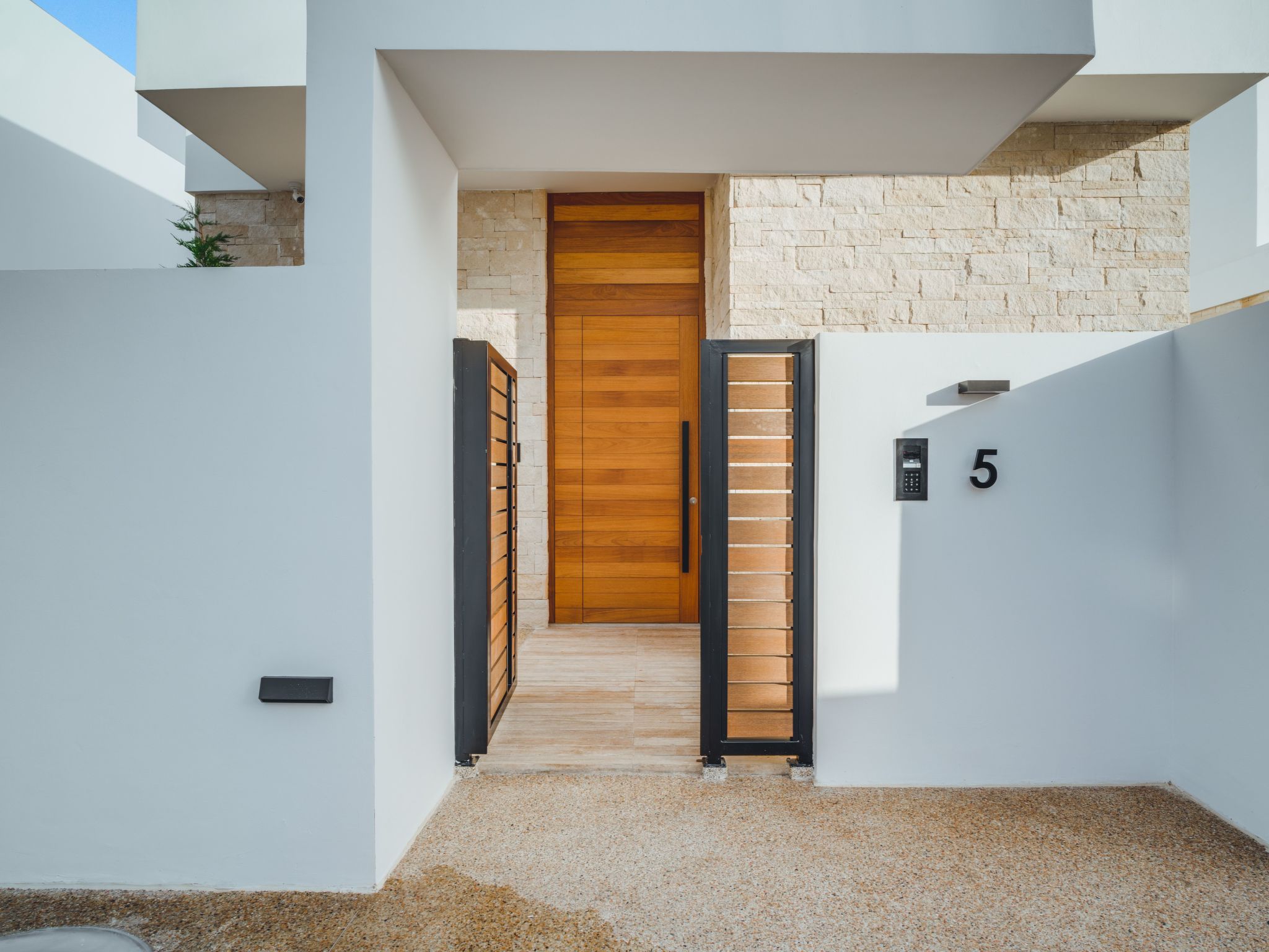 Photo of Periyiali Resort - Frontansicht Villa Ira - 5