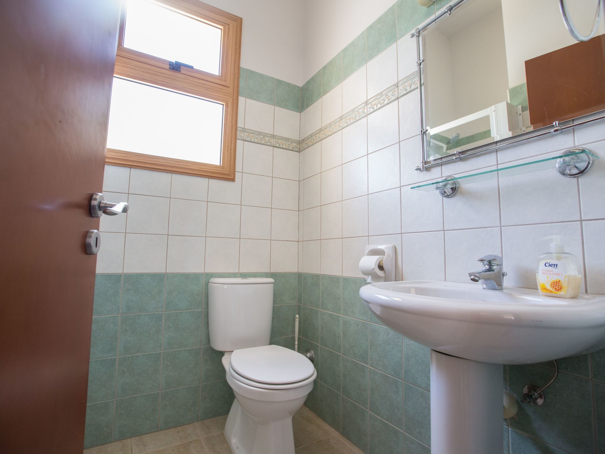 Photo of Geräumiges Ferienhaus für 13 Personen in Protaras