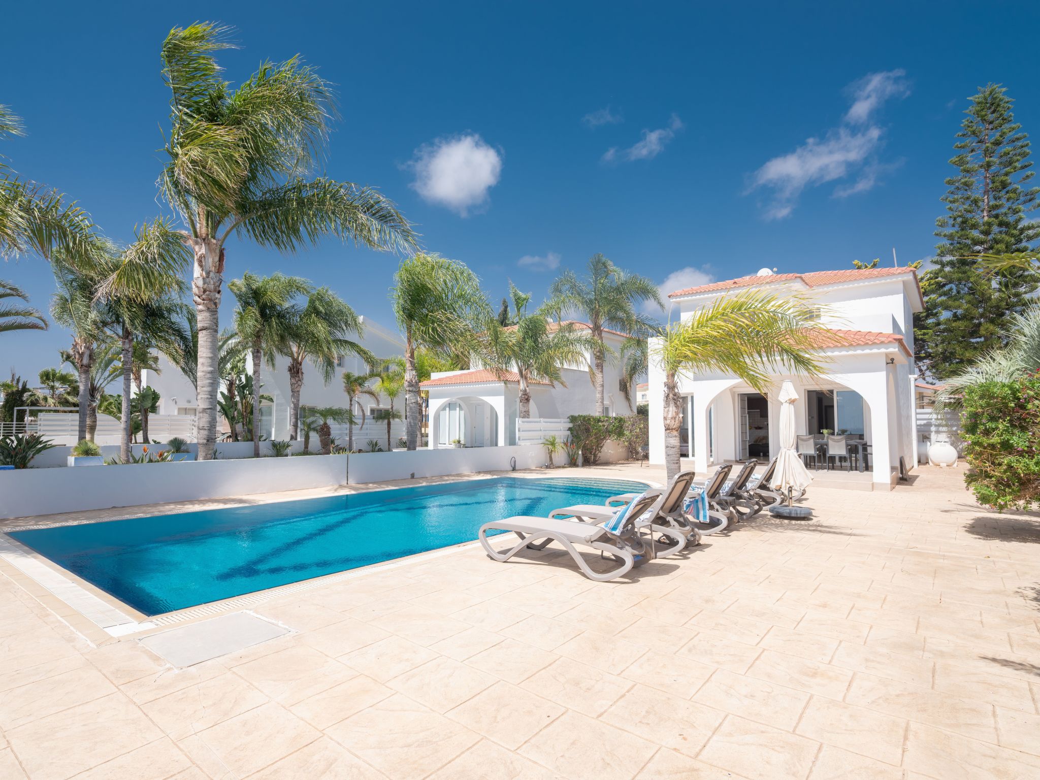 "Sunrise 11 Meeresfront"