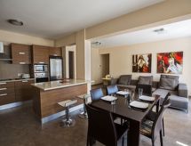 Luxe benedenwoning met zwembad in hartje Ayia Napa, 100m van centrum - thumbnail 2
