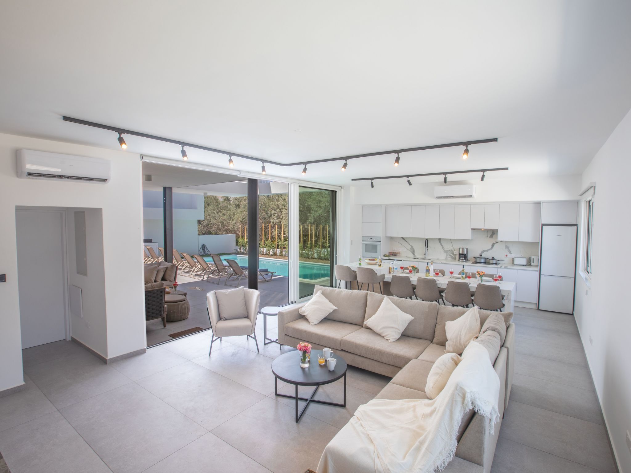 Ferienvilla Kube 4 für 12 Personen auf Zypern-Image-tags.info