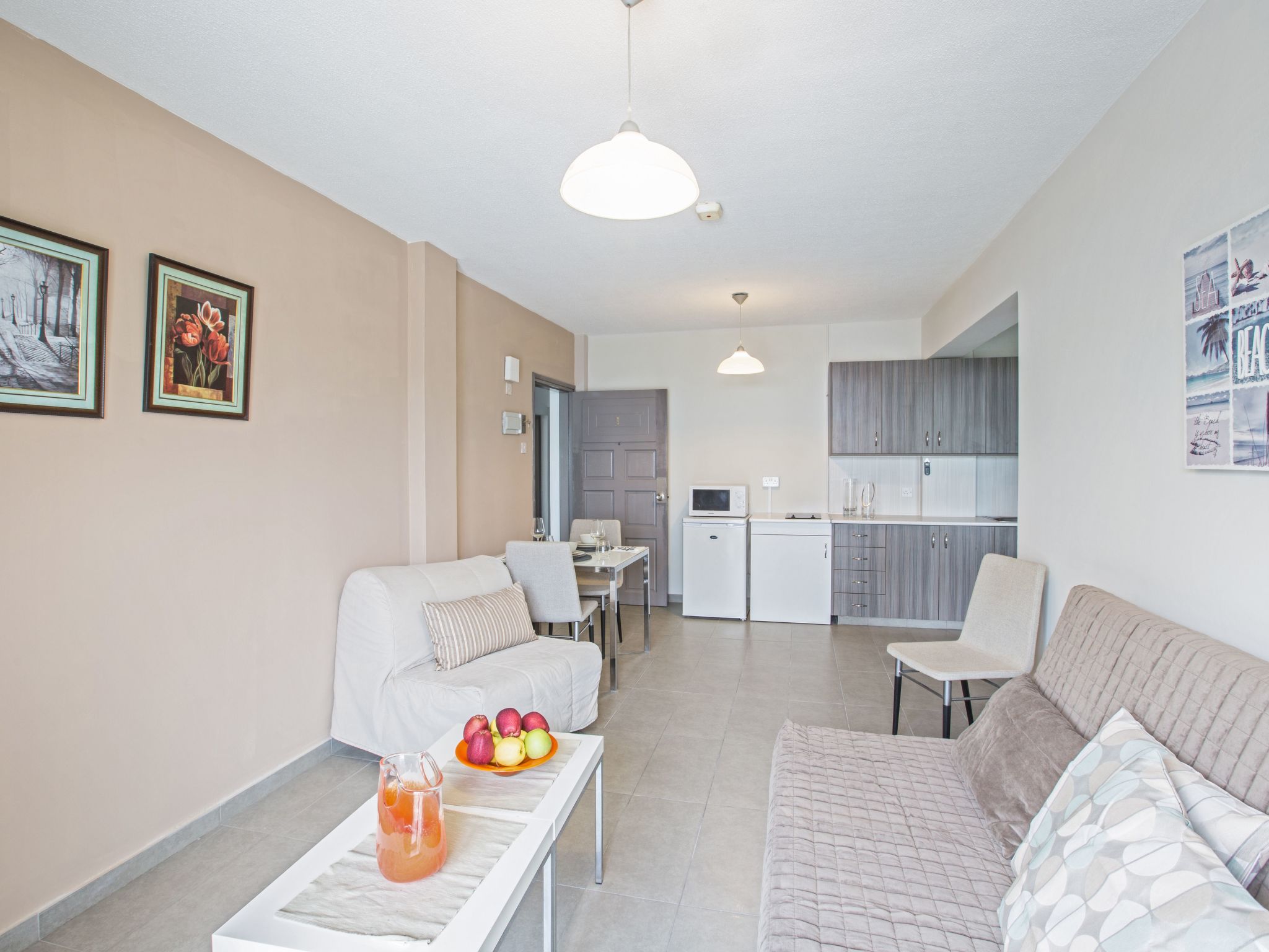 Helle Ferienwohnung mit Balkon