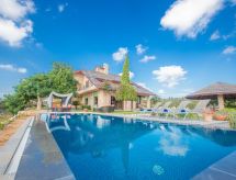 Vakantiehuis met privézwembad in Ayia Napa voor 10 personen · 200 m² - thumbnail 1