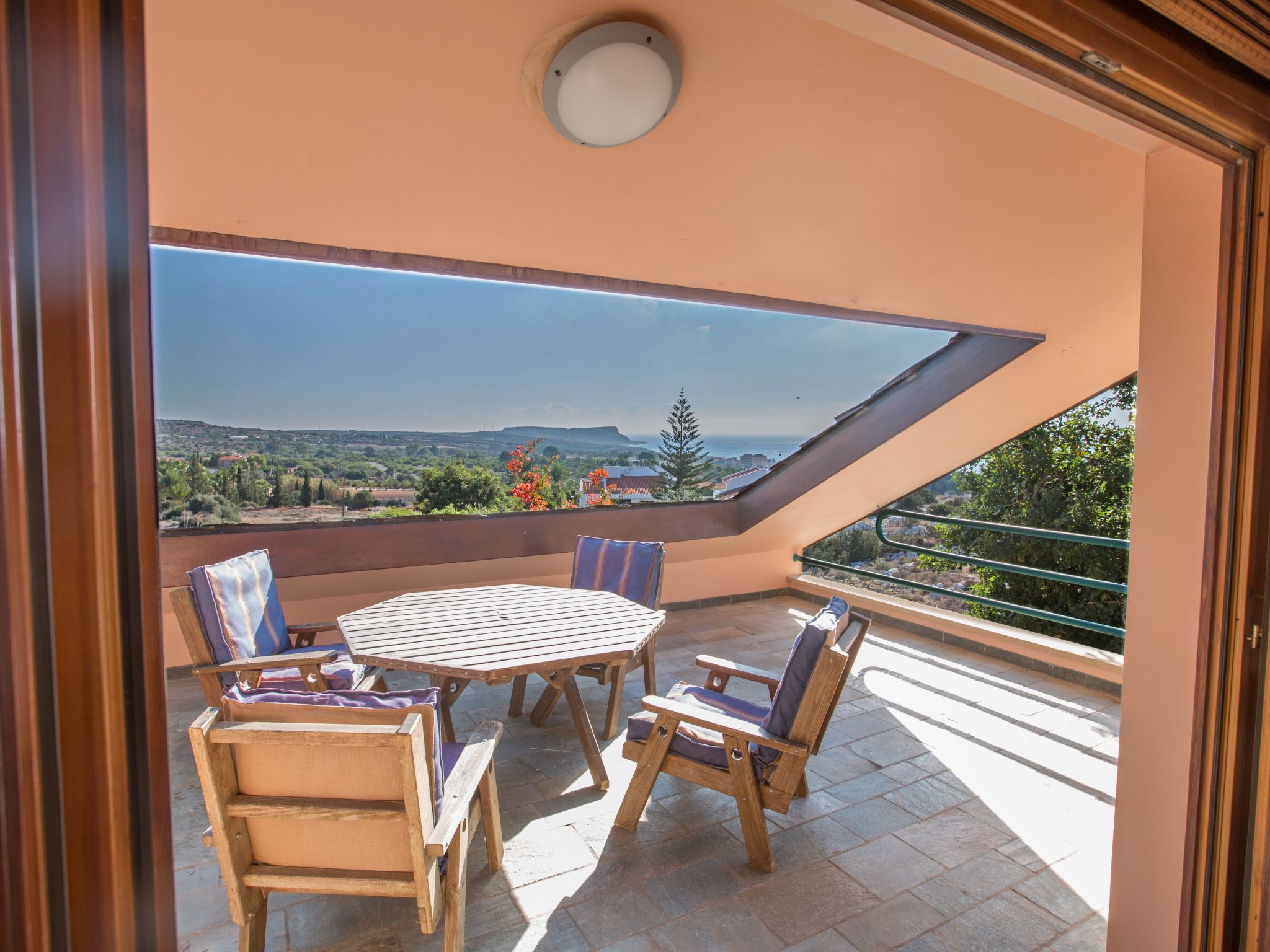 Private Villa mit Panoramablick auf das Meer-Image-tags.info