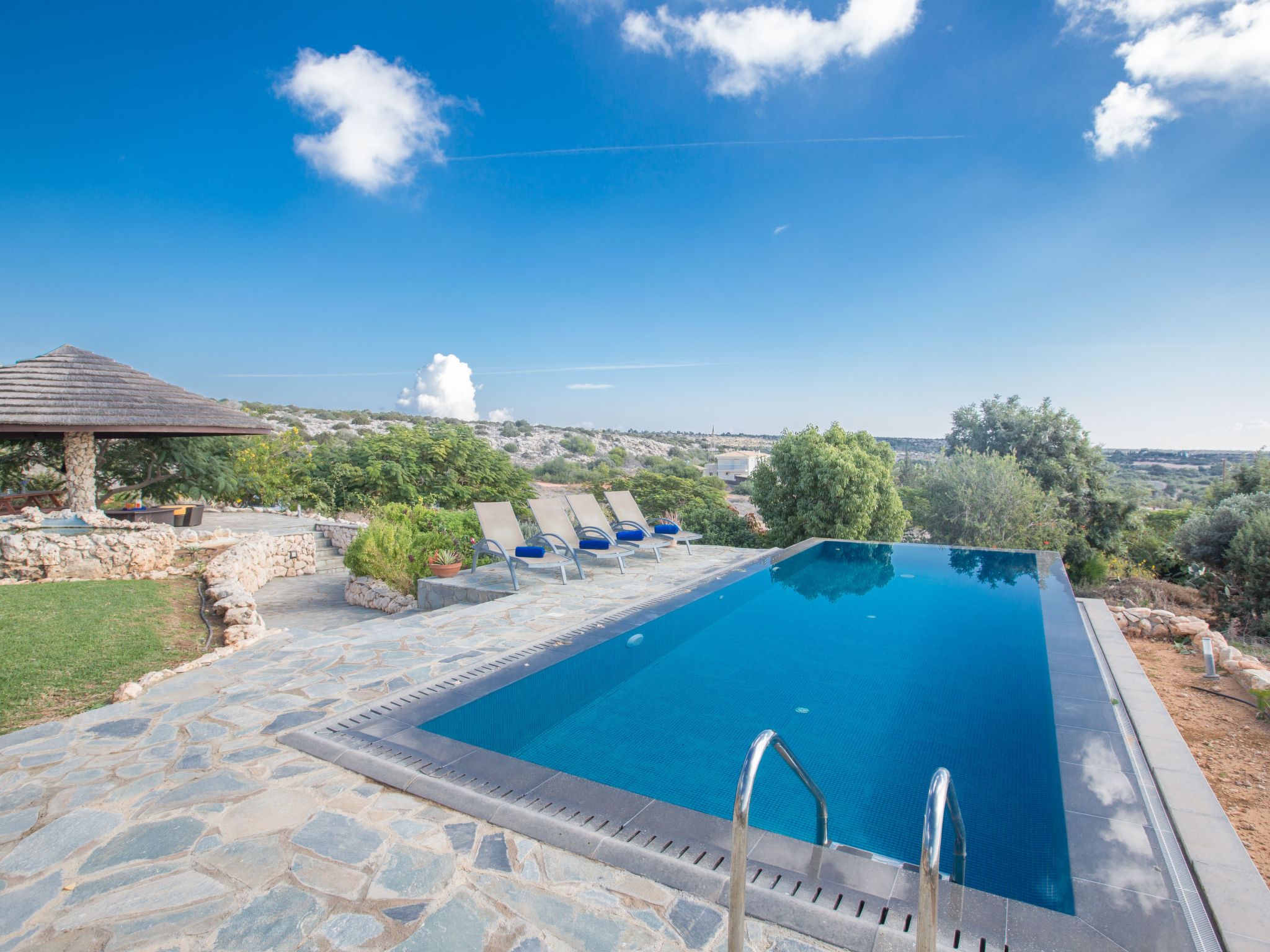 Private Villa mit Panoramablick auf das Meer-Image-tags.info