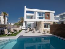 Vrijstaand vakantiehuis met privézwembad in centrum Ayia Napa · 12 pers. - thumbnail 3