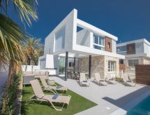Vrijstaand vakantiehuis met privézwembad in centrum Ayia Napa · 12 pers. - thumbnail 4