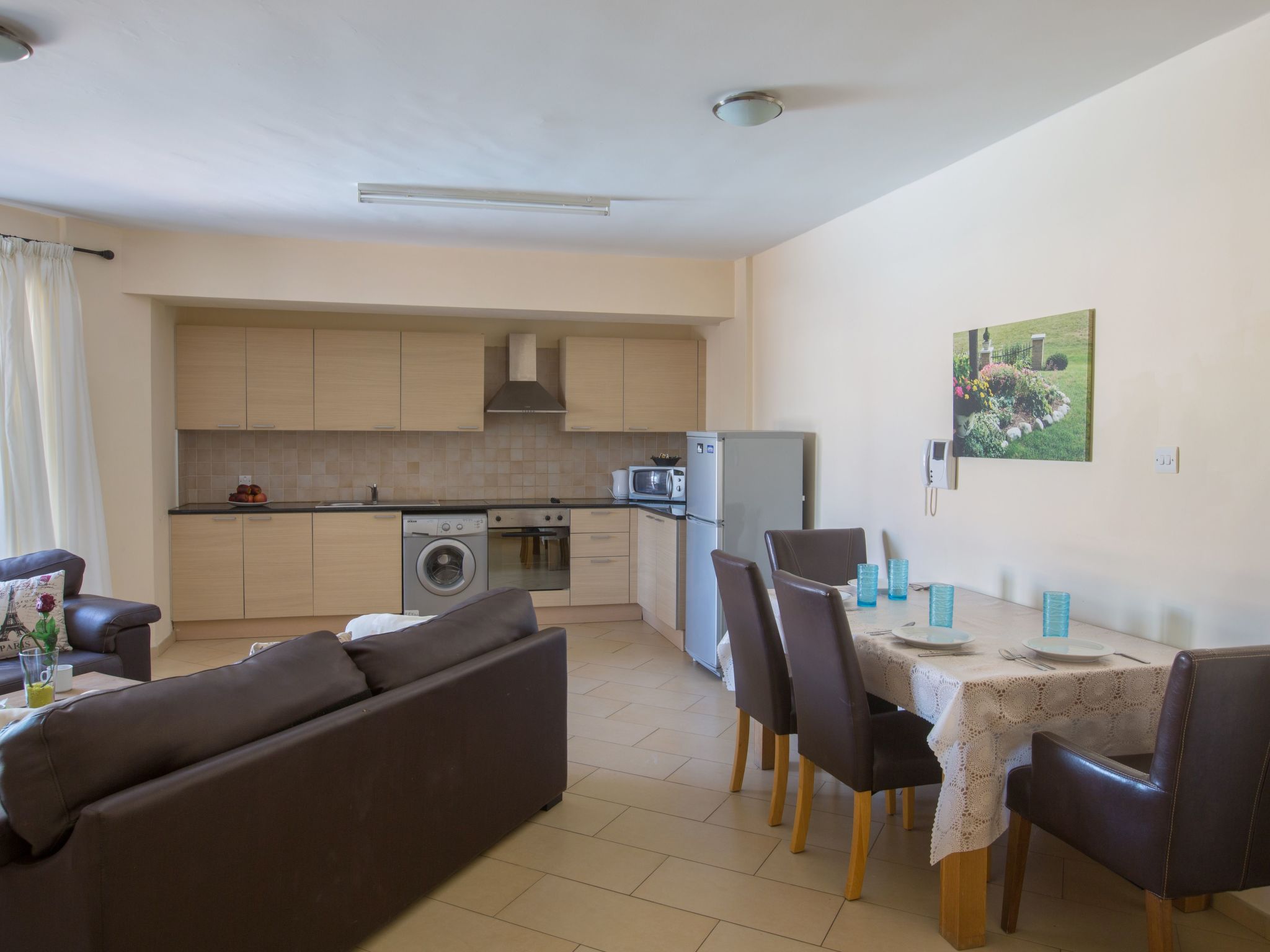 Geräumige Wohnung mit Gemeinschaftspool