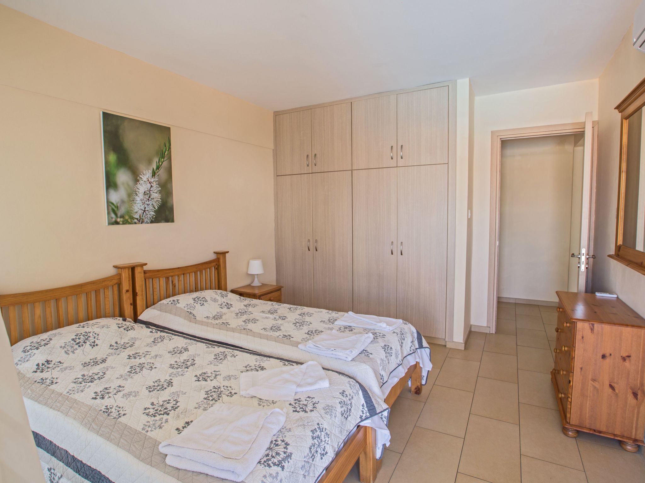 Geräumige Wohnung mit Gemeinschaftspool-Image-tags.info